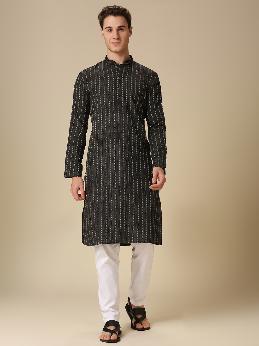 RAJUBHAI HARGOVINDAS Ethnic Motifs Printed Mandarin Collar Pure Cotton Straight Kurtas, Black
RAJUBHAI HARGOVINDAS Ethnic Motifs Printed Mandarin Collar Pure Cotton Straight Kurtas, Black