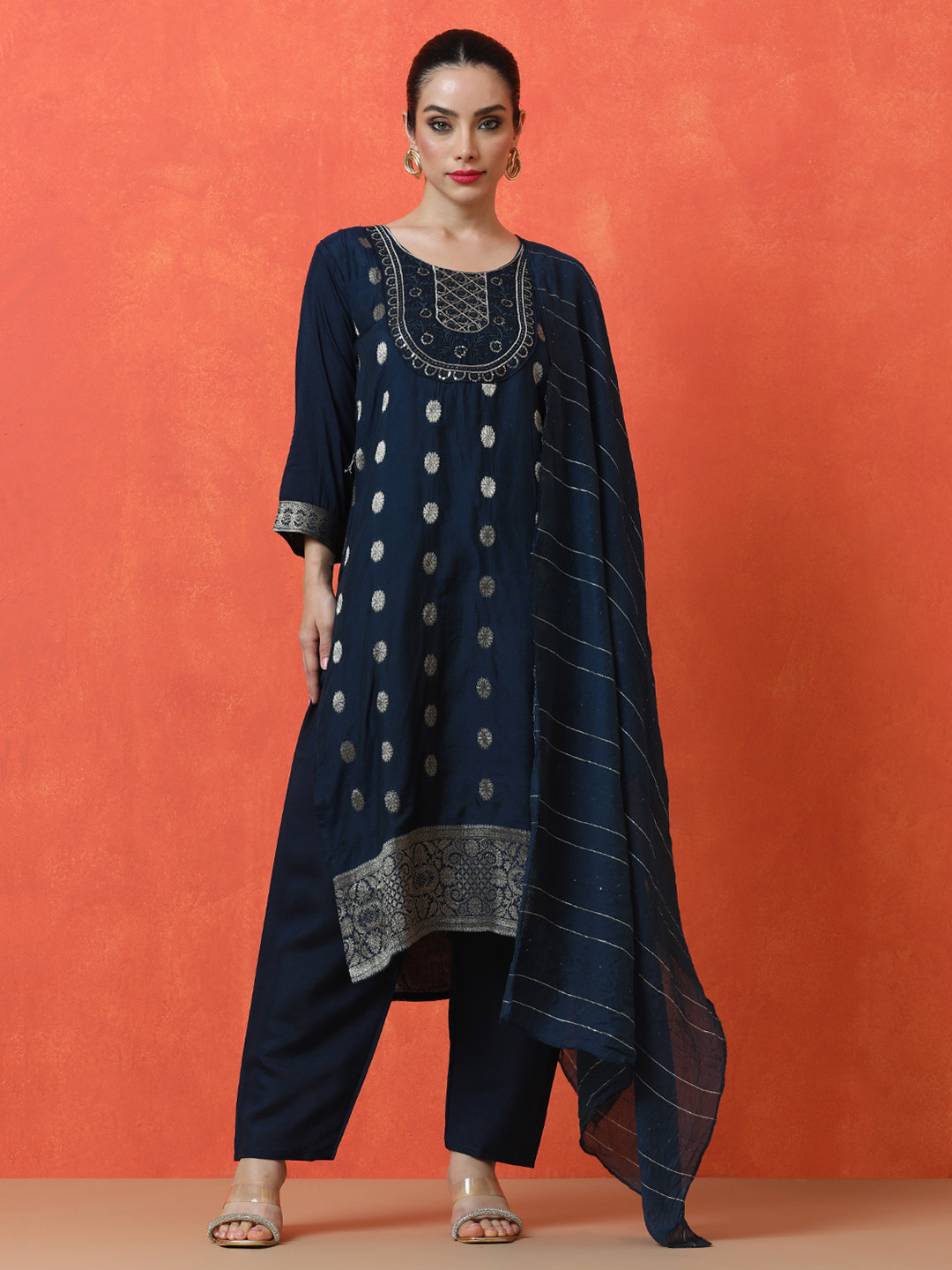 Jaipur Kurti Floral Embroidered Round Neck Straight Kurta With Trousers & Dupatta, Navy blue
Jaipur Kurti Floral Embroidered Round Neck Straight Kurta With Trousers & Dupatta, Navy blue