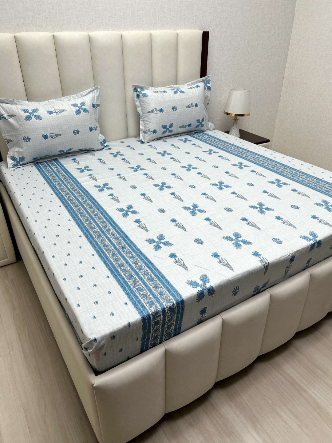 Pure Decor Royal Passion White Printed 330TC Pure Cotton Queen Bedsheet Set 2.28mx2.54m, Blue
Pure Decor Royal Passion White Printed 330TC Pure Cotton Queen Bedsheet Set 2.28mx2.54m, Blue