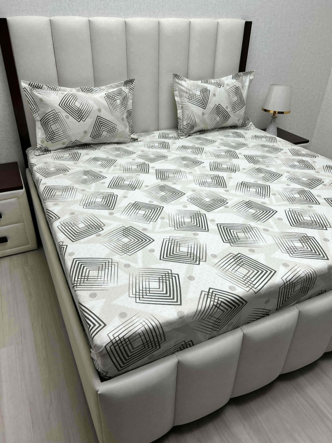 Pure Decor Royal Passion Grey Printed Pure Cotton 250TC Queen Bedsheet Sets 2.28m x 2.54m
Pure Decor Royal Passion Grey Printed Pure Cotton 250TC Queen Bedsheet Sets 2.28m x 2.54m
