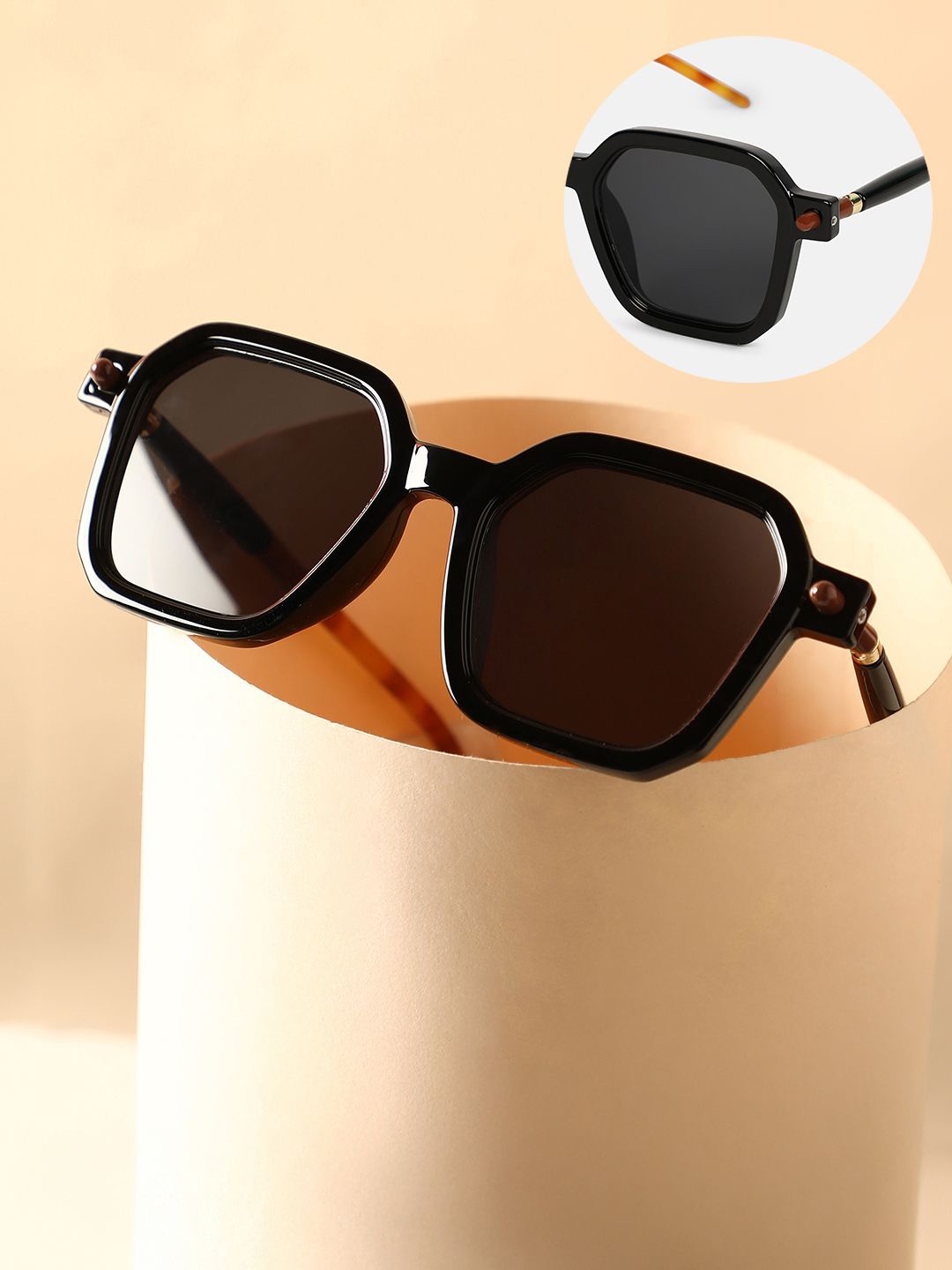 HAUTE SAUCE by Campus Sutra Women's The Corsica Oversized Sunglass AW25_HSSG2805, Black
HAUTE SAUCE by Campus Sutra Women's The Corsica Oversized Sunglass AW25_HSSG2805, Black