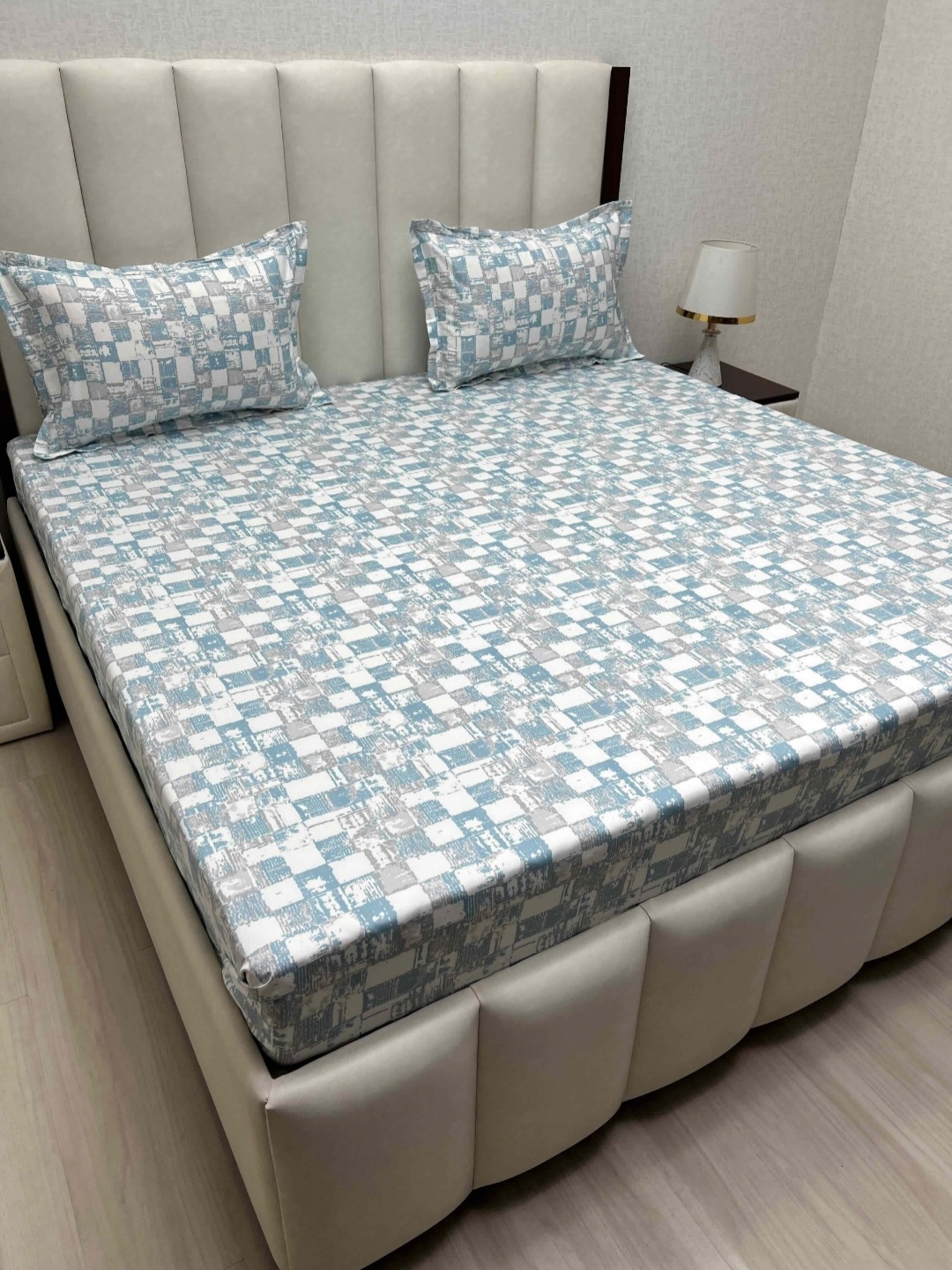 Pure Decor Royal Passion Blue Printed Cotton 260 TC Queen Bedsheet Set 2.28m x 2.54m
Pure Decor Royal Passion Blue Printed Cotton 260 TC Queen Bedsheet Set 2.28m x 2.54m