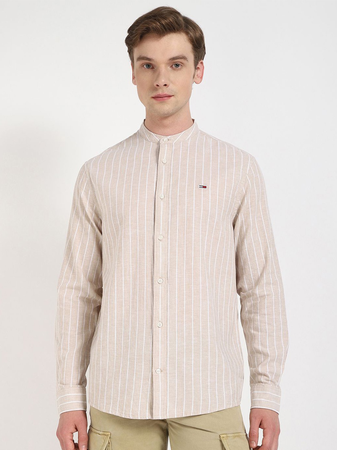 Tommy Hilfiger Men Relaxed Fit Band Collar Vertical Striped Cotton Casual Shirt, Beige
Tommy Hilfiger Men Relaxed Fit Band Collar Vertical Striped Cotton Casual Shirt, Beige
