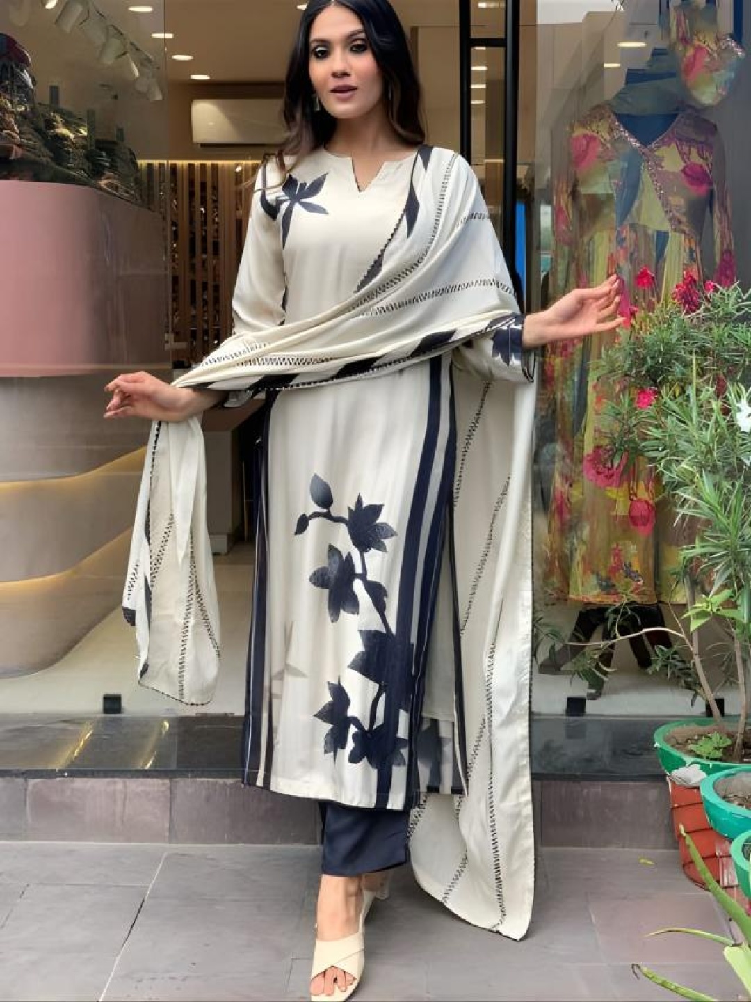 Moda Rapido Floral Printed Notch Neck Straight Regular Kurta With Trousers And Dupatta, White
Moda Rapido Floral Printed Notch Neck Straight Regular Kurta With Trousers And Dupatta, White