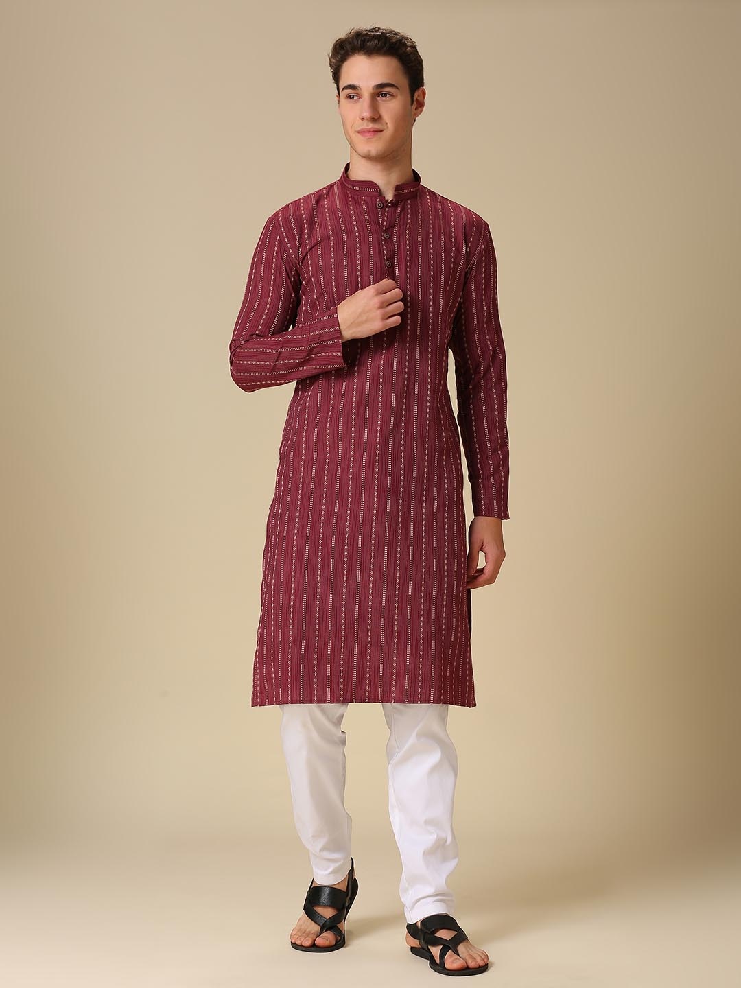 RAJUBHAI HARGOVINDAS Ethnic Motifs Printed Mandarin Collar Pure Cotton Straight Kurtas, Maroon
RAJUBHAI HARGOVINDAS Ethnic Motifs Printed Mandarin Collar Pure Cotton Straight Kurtas, Maroon