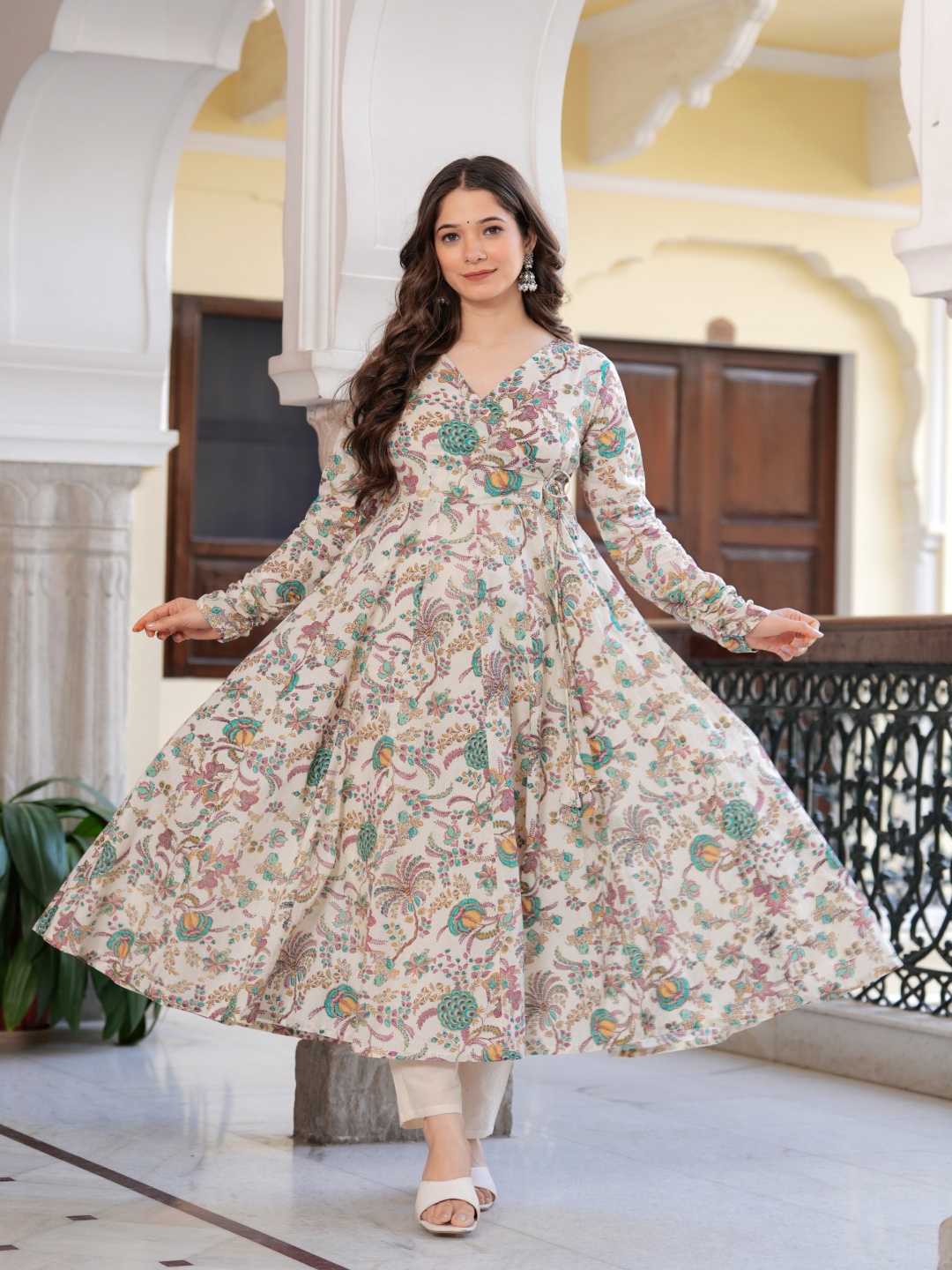 Sitaram Designer Women Floral Printed Regular Pure Cotton Kurta with Trousers, Green
Sitaram Designer Women Floral Printed Regular Pure Cotton Kurta with Trousers, Green