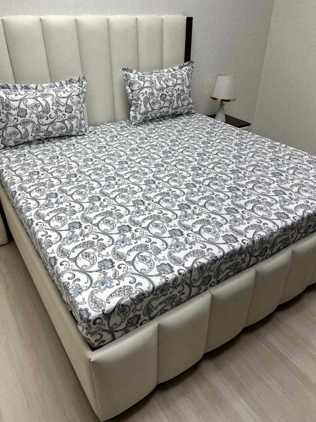 Pure Decor Royal Passion Beige Printed 330 TC Pure Cotton Queen Bedsheet Set 2.54 x 2.28 m, White
Pure Decor Royal Passion Beige Printed 330 TC Pure Cotton Queen Bedsheet Set 2.54 x 2.28 m, White