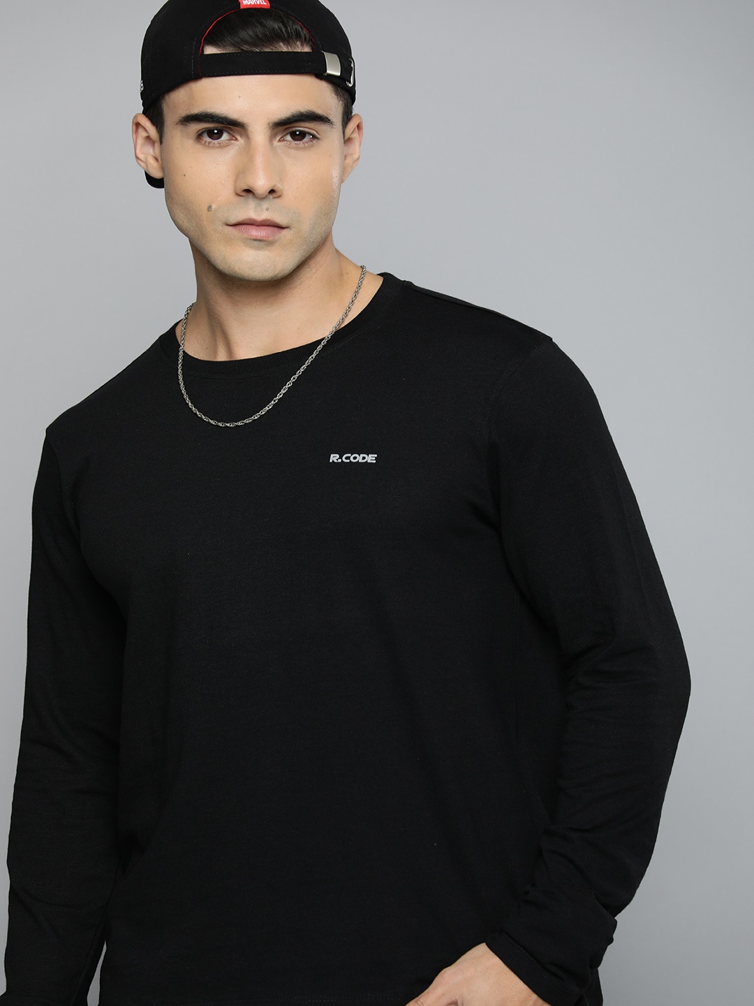 R.Code by The Roadster Lifestyle Co. Men Regular Fit Pack Of 2 Solid Cotton T-shirts, Black
R.Code by The Roadster Lifestyle Co. Men Regular Fit Pack Of 2 Solid Cotton T-shirts, Black