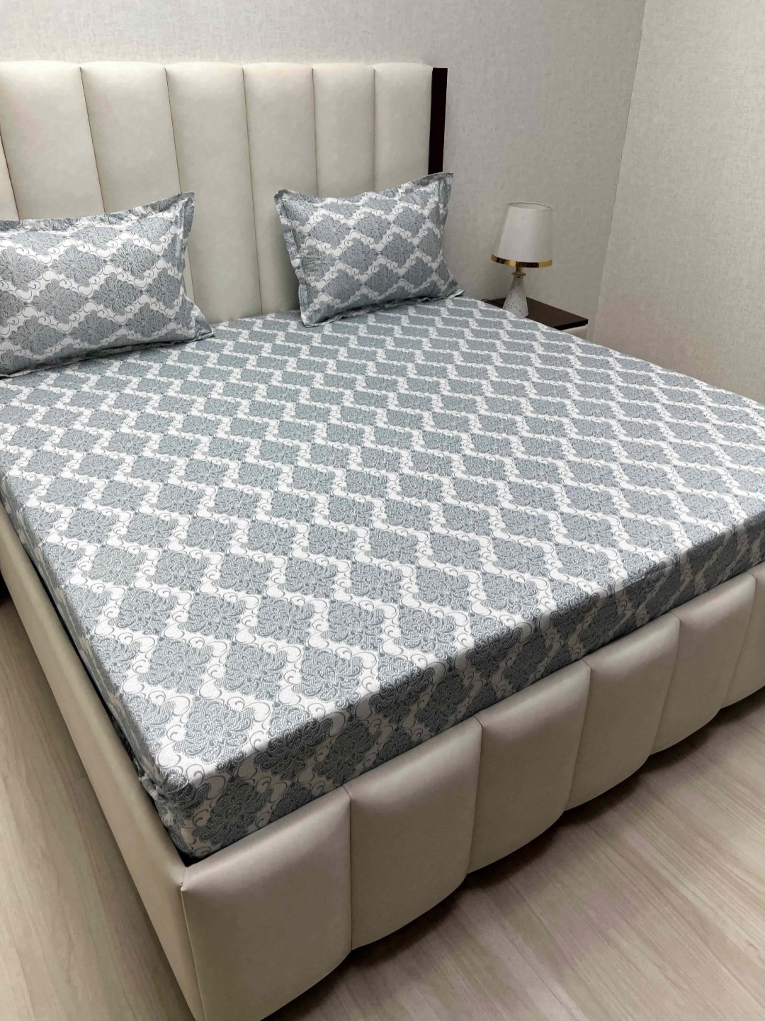 Pure Decor Royal Passion Blue Printed Cotton 330 TC Queen Bedsheet Set 2.28m x 2.54m
Pure Decor Royal Passion Blue Printed Cotton 330 TC Queen Bedsheet Set 2.28m x 2.54m
