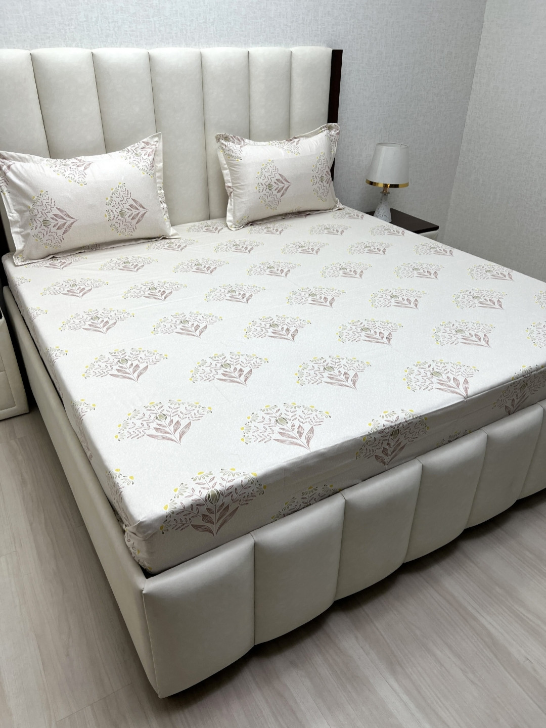 Pure Decor Cream & Brown Floral Pure Cotton 300 TC Queen Bedsheet Set 2.28 m x 2.54 m
Pure Decor Cream & Brown Floral Pure Cotton 300 TC Queen Bedsheet Set 2.28 m x 2.54 m