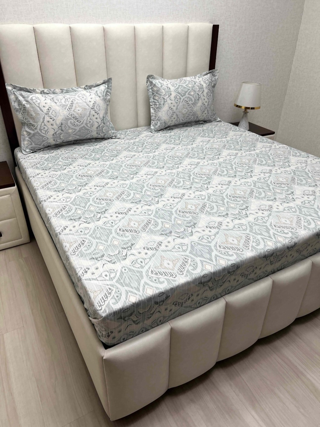 Pure Decor Royal Passion White Printed Cotton 300 TC Queen Bedsheet Set- 2.28 m x 2.54 m
Pure Decor Royal Passion White Printed Cotton 300 TC Queen Bedsheet Set- 2.28 m x 2.54 m