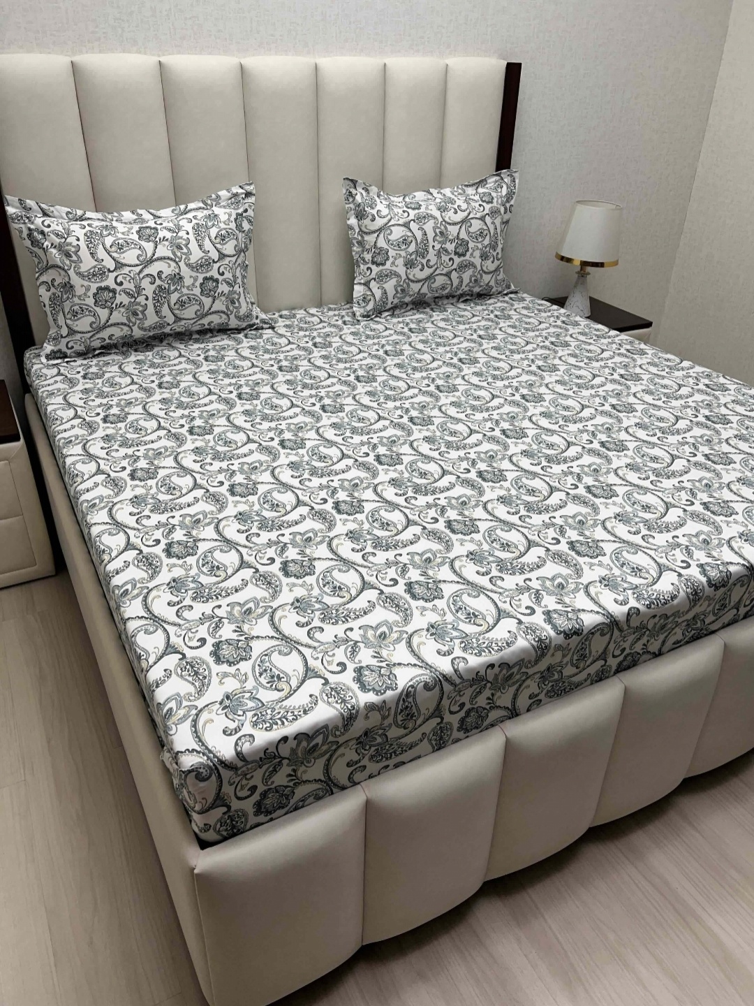 Pure Decor Royal Passion White Printed Pure Cotton 250TC Queen Bedsheet Sets 2.28m x 2.54m
Pure Decor Royal Passion White Printed Pure Cotton 250TC Queen Bedsheet Sets 2.28m x 2.54m