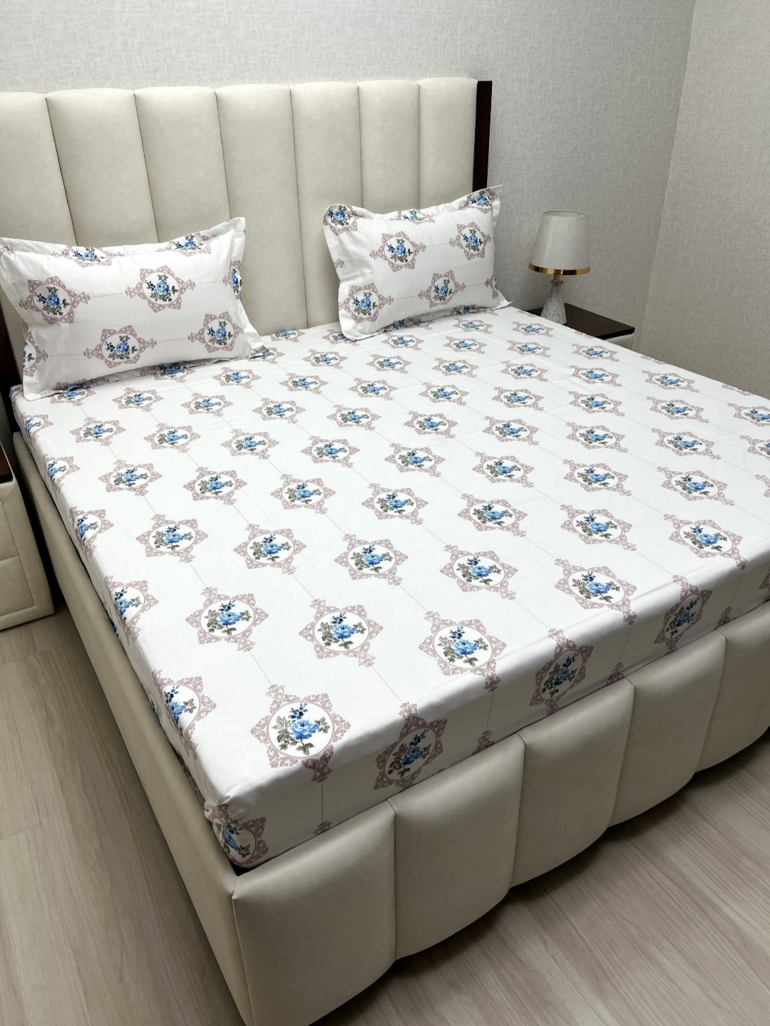 Pure Decor Royal Passion Beige Floral 330 TC Pure Cotton Queen Bedsheet 2.28 m x 2.54 m, White
Pure Decor Royal Passion Beige Floral 330 TC Pure Cotton Queen Bedsheet 2.28 m x 2.54 m, White