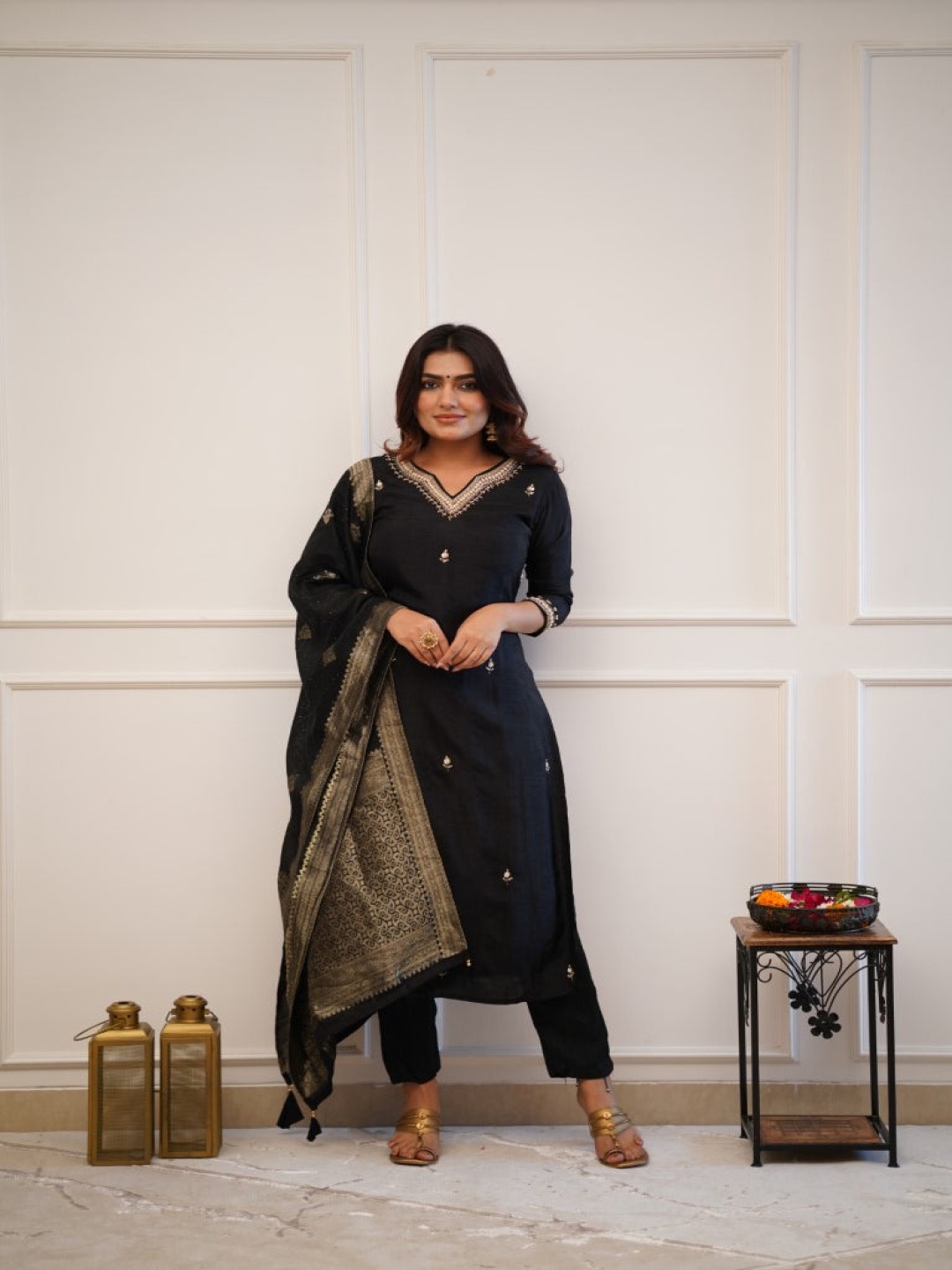 Moda Rapido Ethnic Motifs Embroidered V-Neck Straight Kurta With Trousers And Dupatta, Black
Moda Rapido Ethnic Motifs Embroidered V-Neck Straight Kurta With Trousers And Dupatta, Black