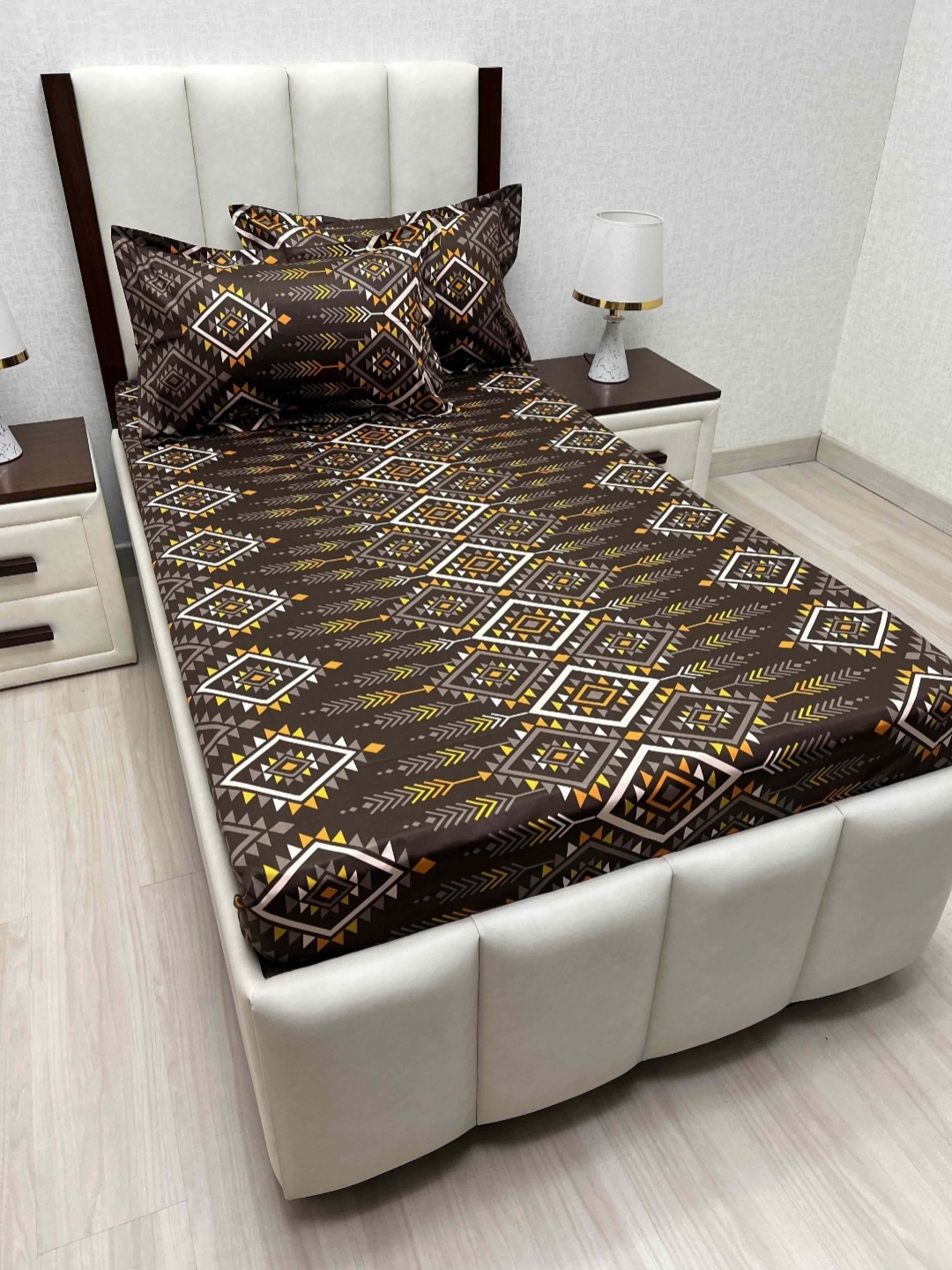 Pure Decor Lounge Fur Brown Printed Cotton 200 TC Single Bedsheet Set 1.73 m x 2.36 m
Pure Decor Lounge Fur Brown Printed Cotton 200 TC Single Bedsheet Set 1.73 m x 2.36 m