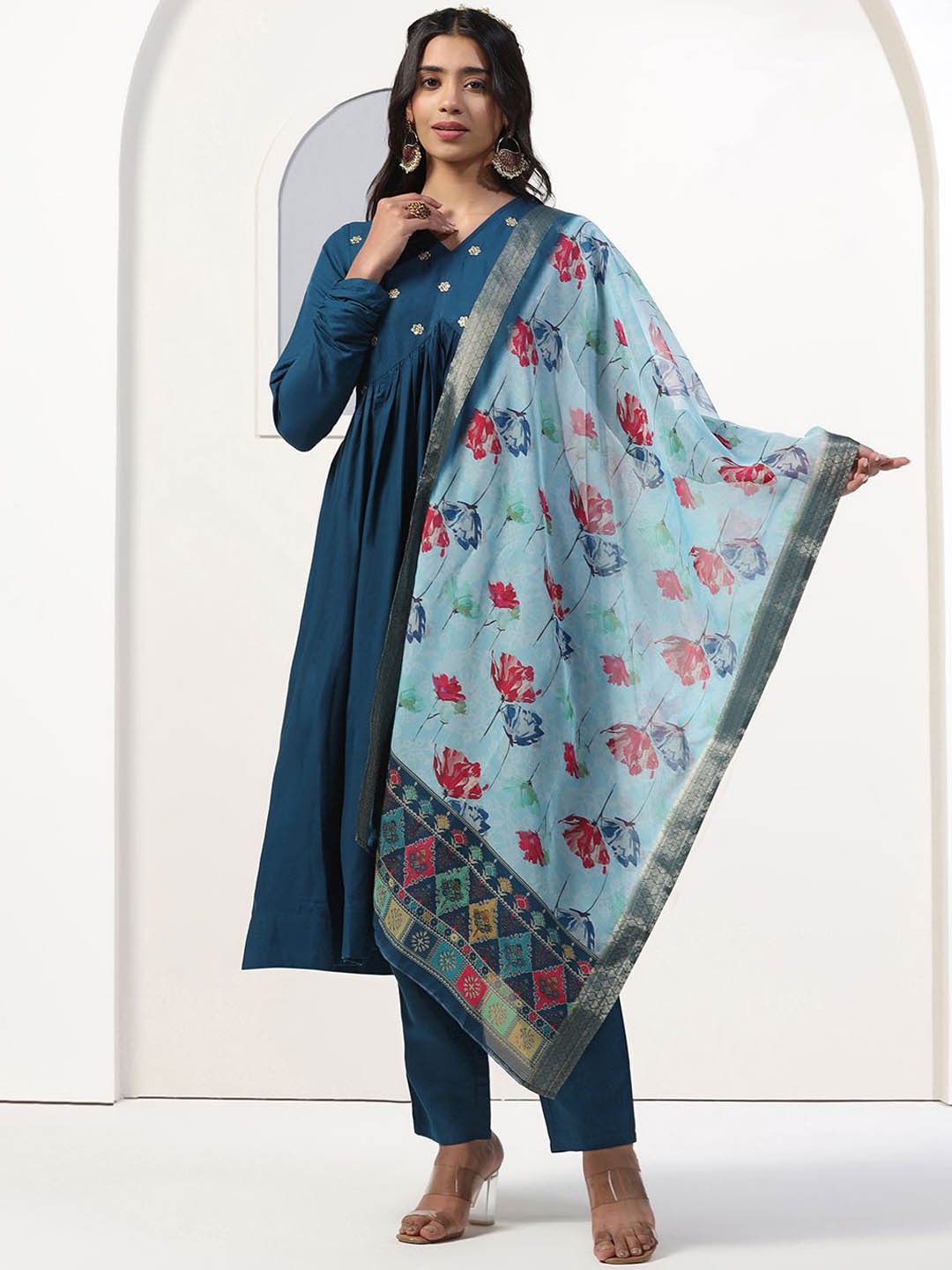 Moda Rapido Floral Embroidered Zari Work Anarkali Kurta With Trousers And Dupatta, Teal
Moda Rapido Floral Embroidered Zari Work Anarkali Kurta With Trousers And Dupatta, Teal