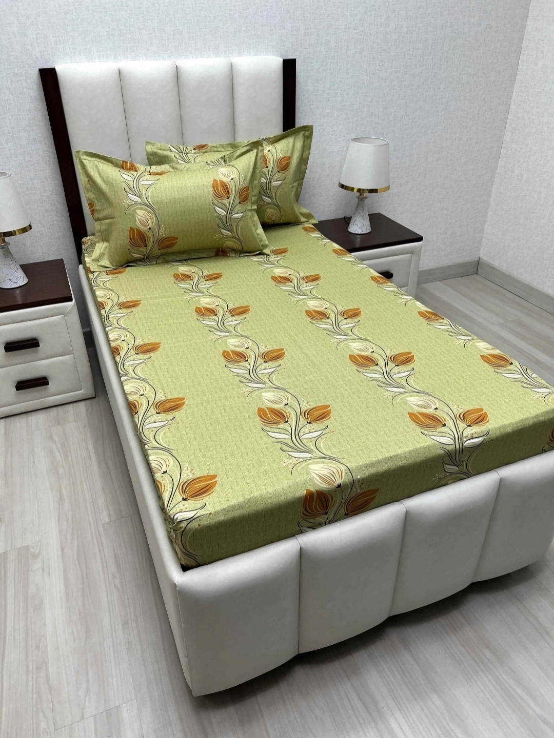 Pure Decor Green Floral Printed Pure Cotton 210 TC Single Bedsheet Set-1.73 m x 2.36 m
Pure Decor Green Floral Printed Pure Cotton 210 TC Single Bedsheet Set-1.73 m x 2.36 m