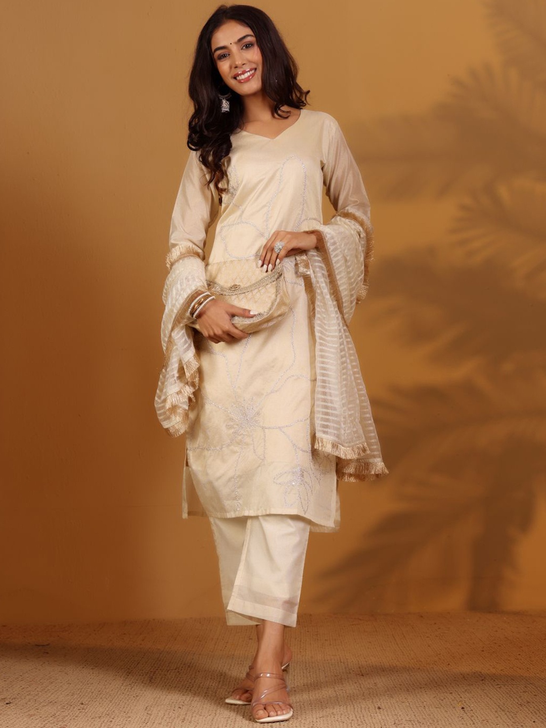 Varanga Women Ethnic Motifs Embroidered Regular Kurta with Trousers & With Dupatta, Beige
Varanga Women Ethnic Motifs Embroidered Regular Kurta with Trousers & With Dupatta, Beige
