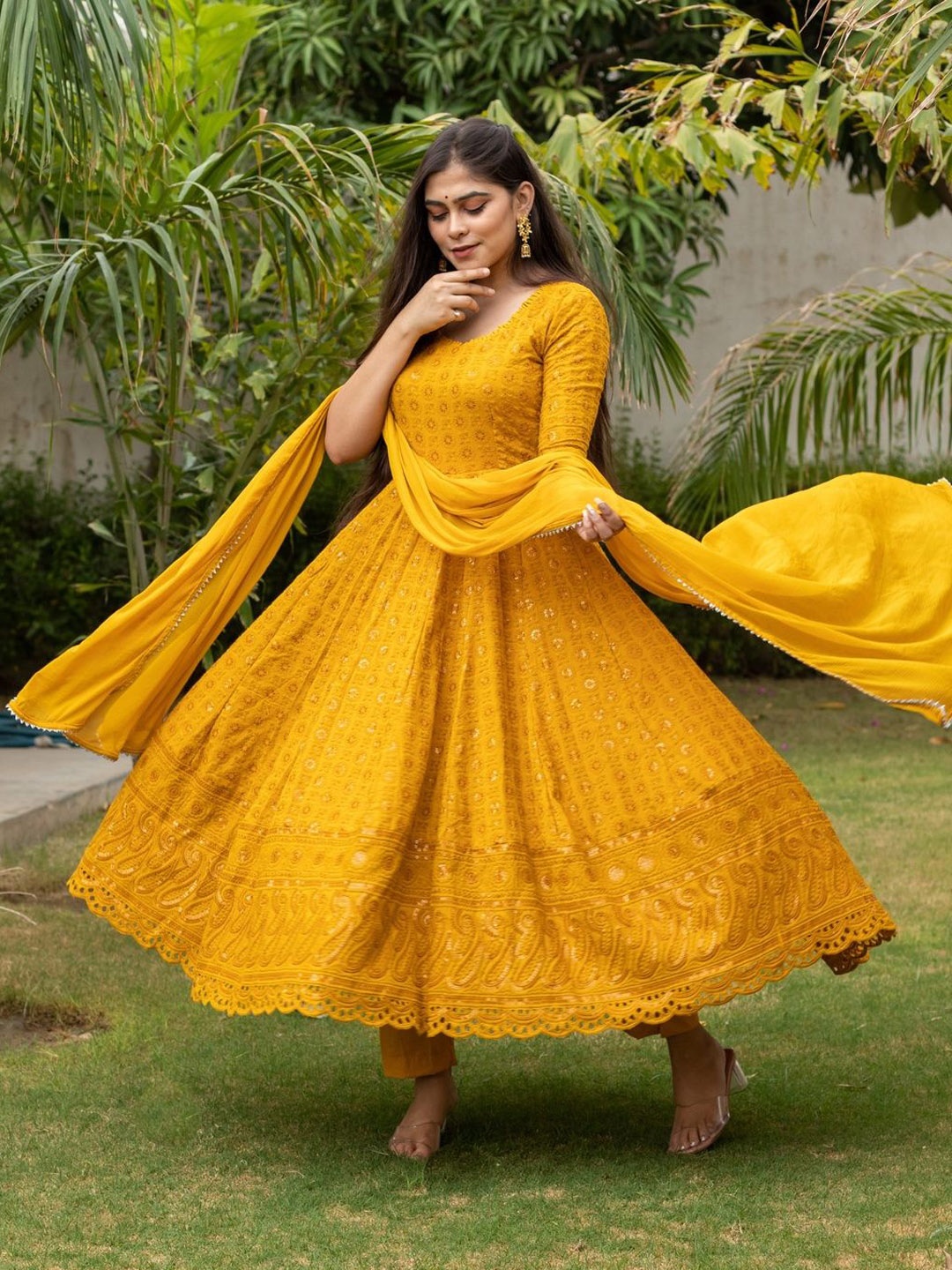 Sutra Clothing Women Ethnic Motifs Embroidered Panelled Sequinned Kurta with Trousers & With Dupatta, Mustard
Sutra Clothing Women Ethnic Motifs Embroidered Panelled Sequinned Kurta with Trousers & With Dupatta, Mustard