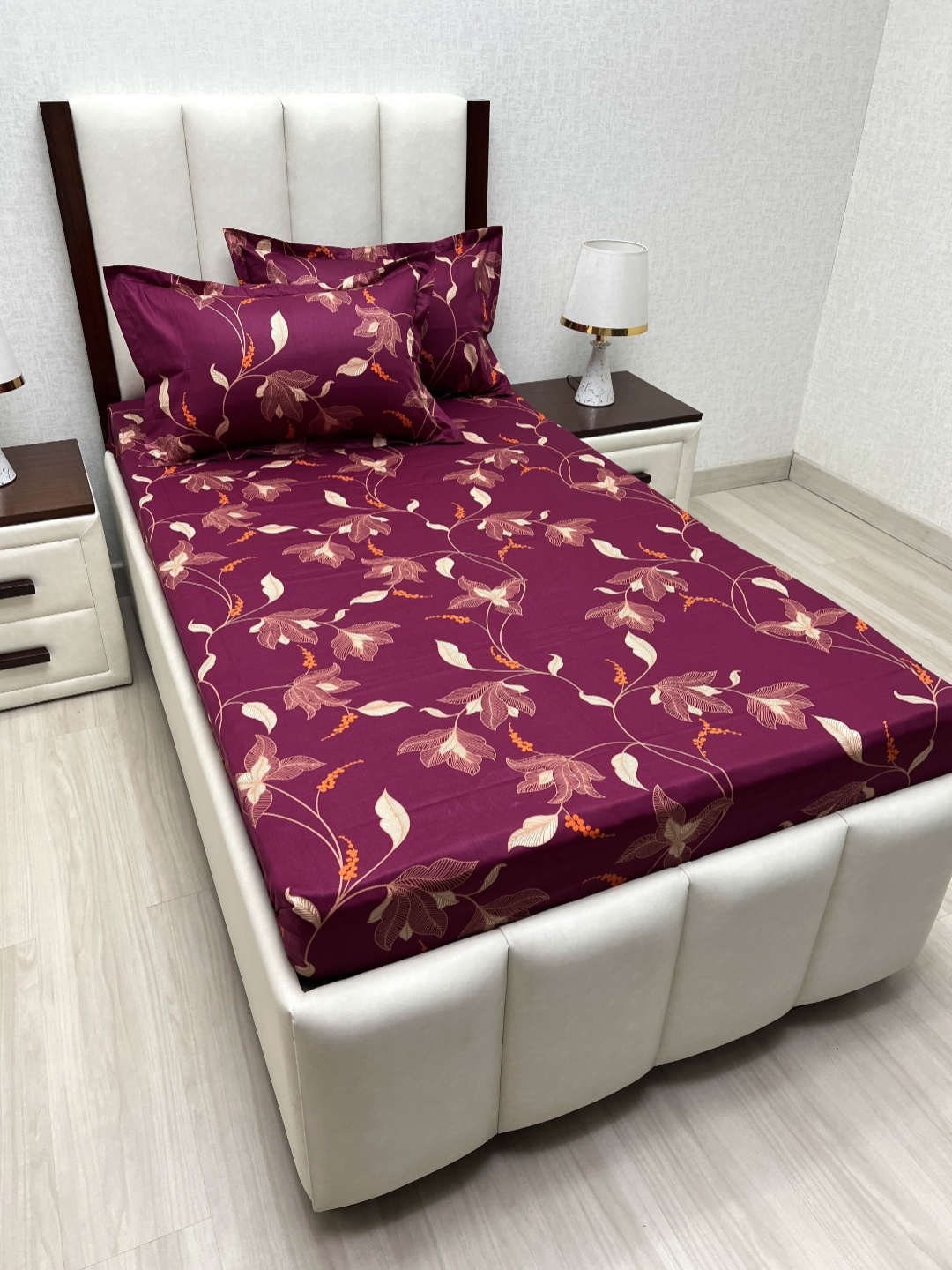 Pure Decor Lounge Fur Purple Printed Cotton 220 TC Single Bedsheet Set-2.36 m x 1.73 m
Pure Decor Lounge Fur Purple Printed Cotton 220 TC Single Bedsheet Set-2.36 m x 1.73 m