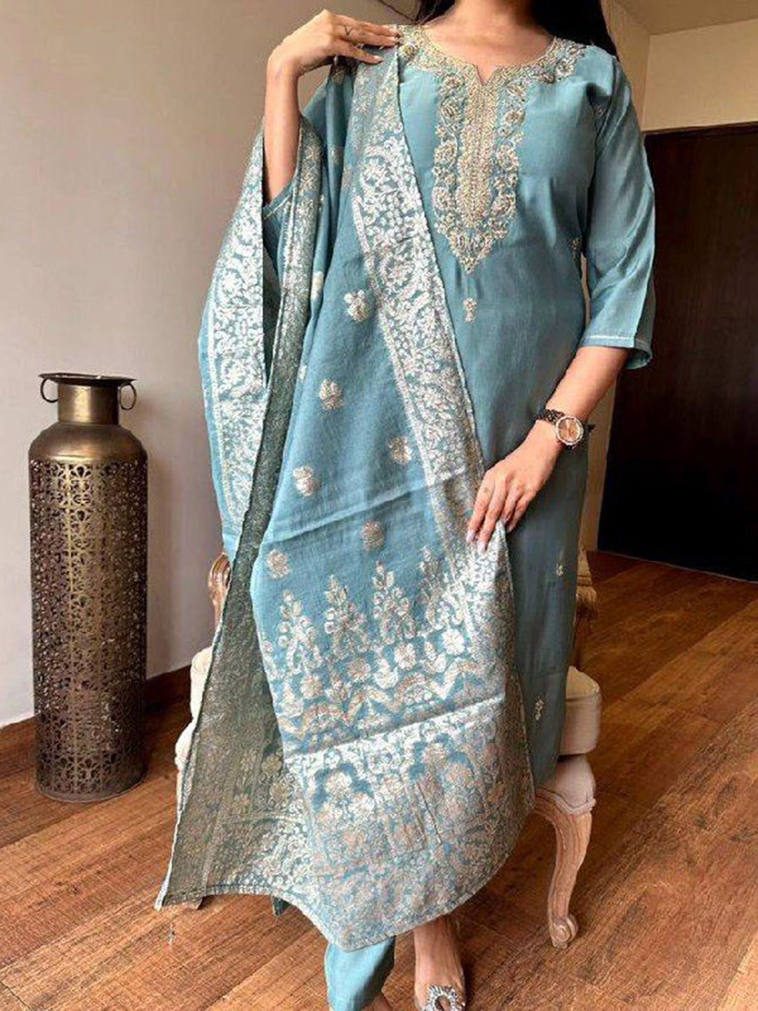 Moda Rapido Women Ethnic Motifs Embroidered Regular Kurti with Trousers & With Dupatta, Blue
Moda Rapido Women Ethnic Motifs Embroidered Regular Kurti with Trousers & With Dupatta, Blue