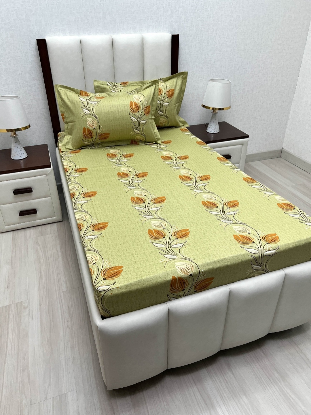 Pure Decor Lounge Fur Green Printed Pure Cotton 350TC Single Bedsheet Sets 1.73m x 2.36m
Pure Decor Lounge Fur Green Printed Pure Cotton 350TC Single Bedsheet Sets 1.73m x 2.36m