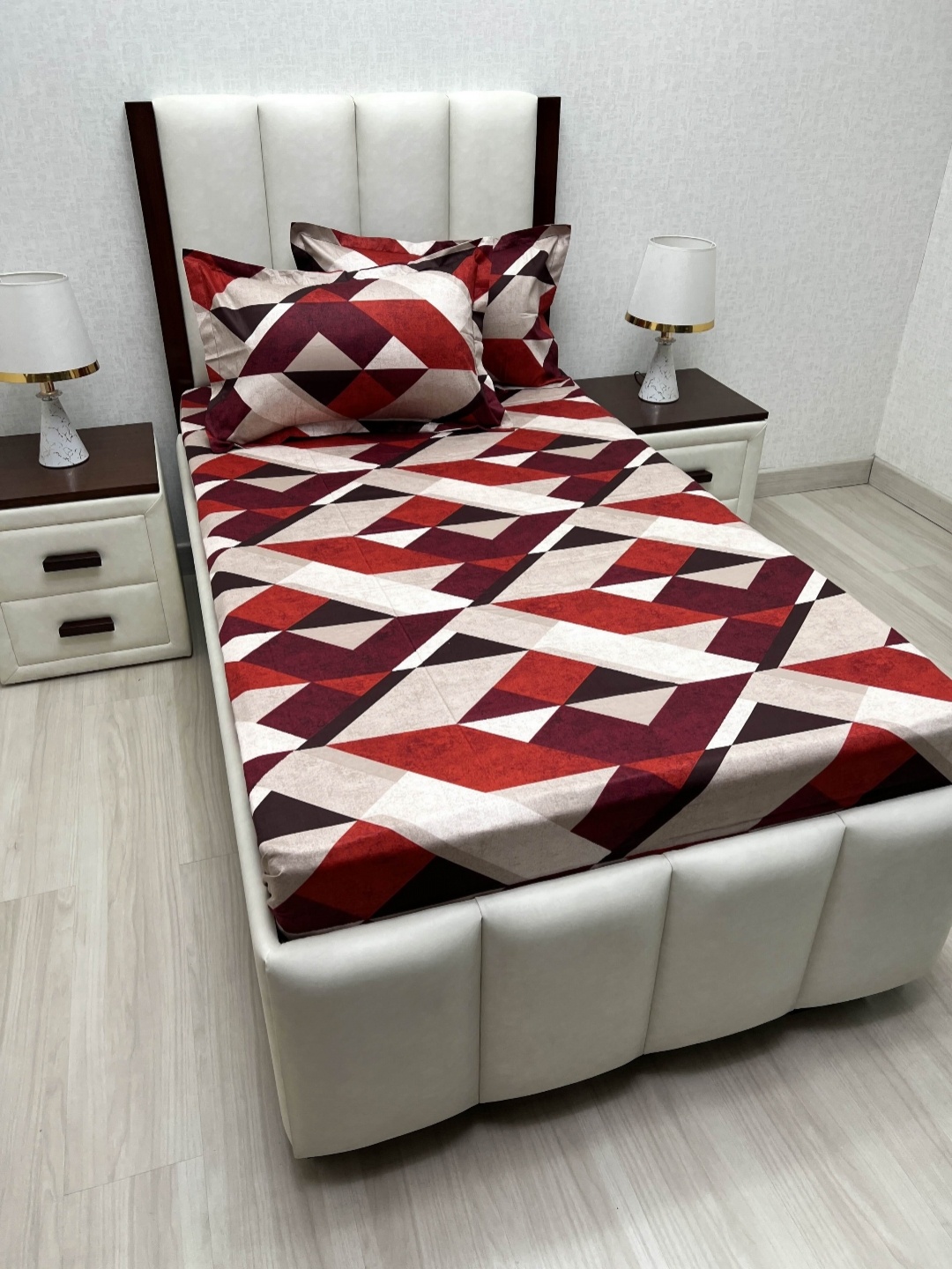 Pure Decor Lounge Fur Red Printed 200TC Pure Cotton Single Bedsheet Set 1.7 m x 2.36 m
Pure Decor Lounge Fur Red Printed 200TC Pure Cotton Single Bedsheet Set 1.7 m x 2.36 m
