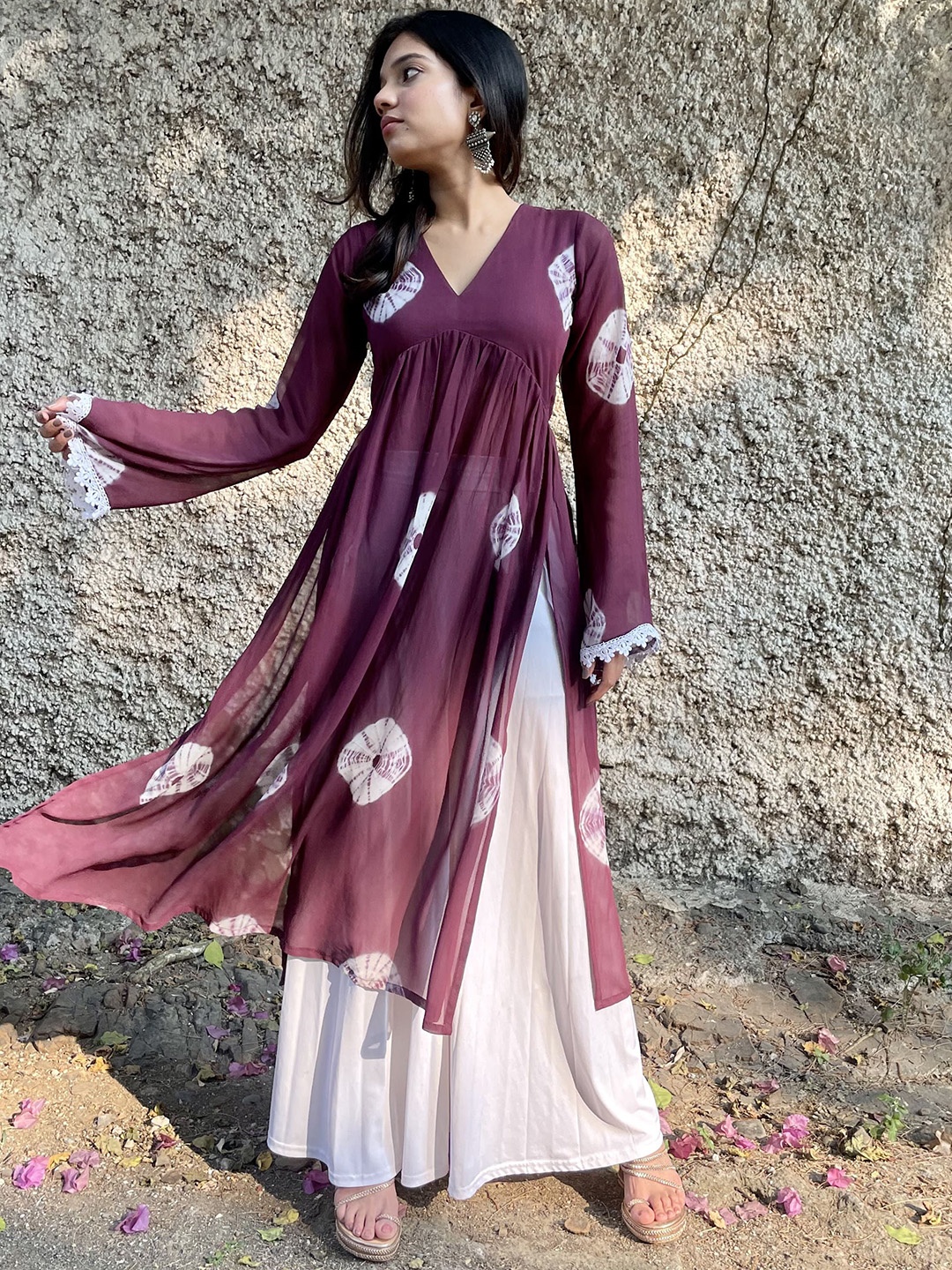 TIE DYE HIGH BY MK Women Flared Sleeves Mirror Work Handloom Georgette Anarkali Kurta, Purple
TIE DYE HIGH BY MK Women Flared Sleeves Mirror Work Handloom Georgette Anarkali Kurta, Purple