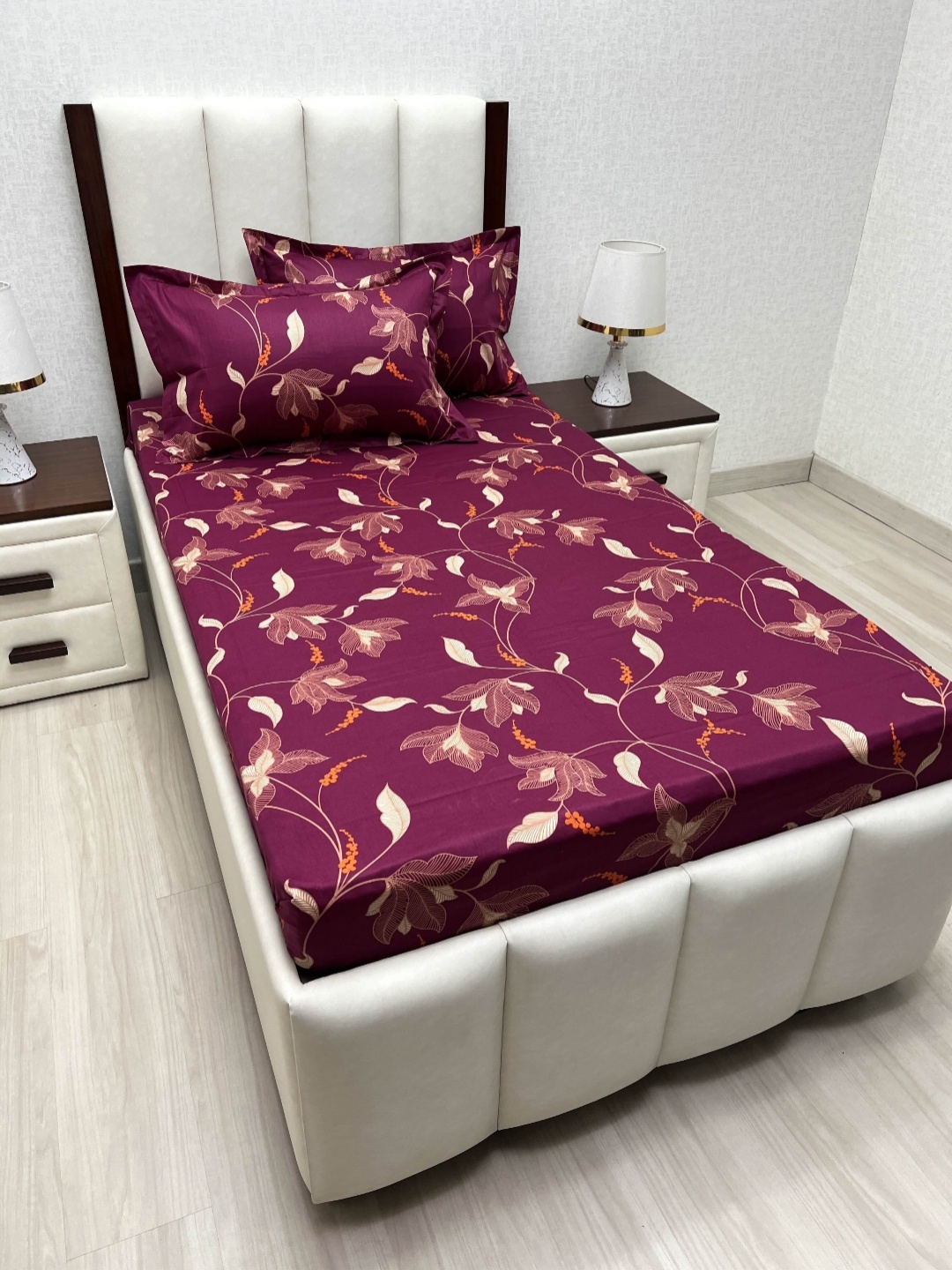 Pure Decor Lounge Fur Purple Printed Pure Cotton 210TC Single Bedsheet Sets 1.73m x 2.36m
Pure Decor Lounge Fur Purple Printed Pure Cotton 210TC Single Bedsheet Sets 1.73m x 2.36m