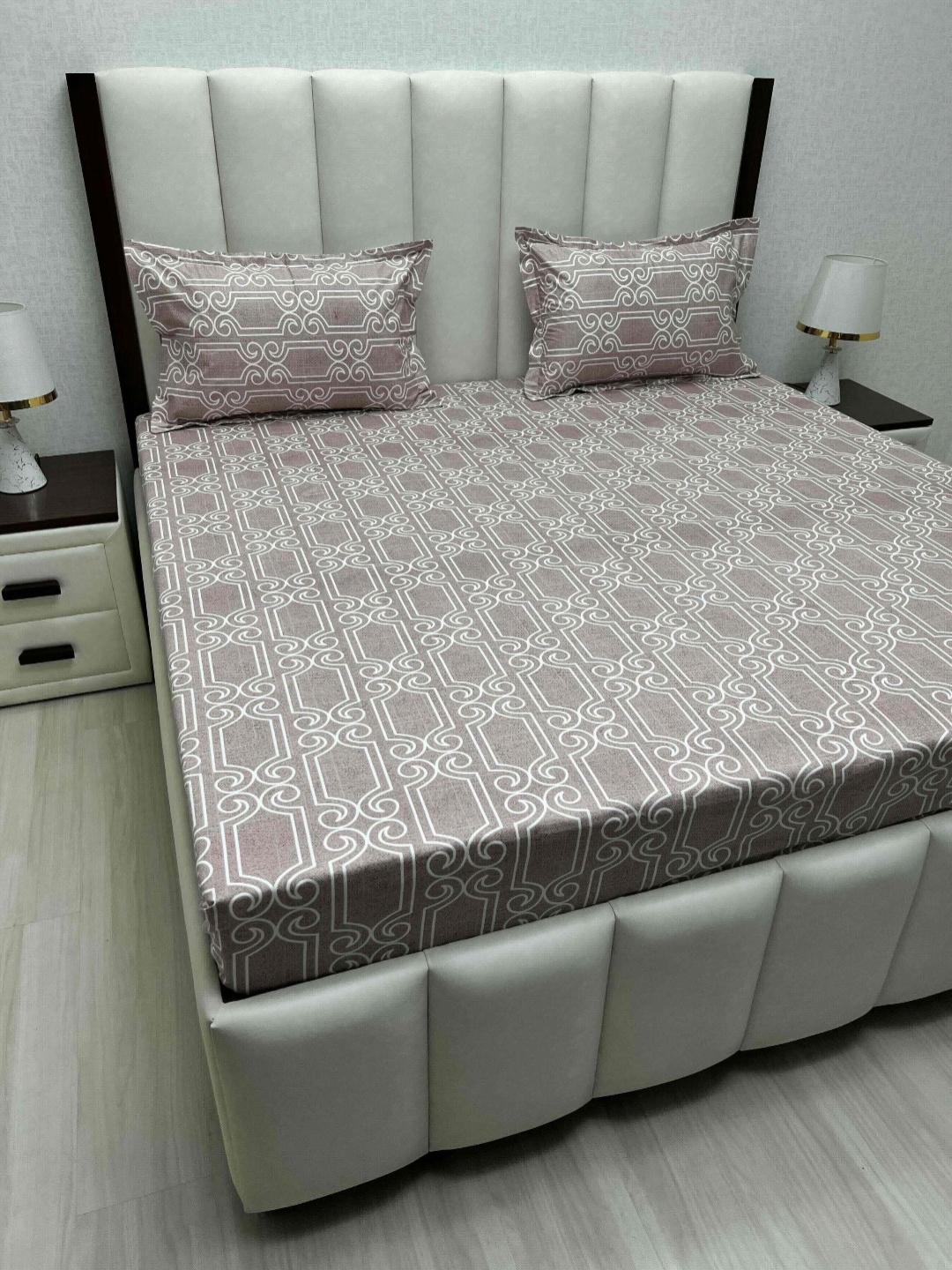Pure Decor Royal Passion Brown Printed 380TC Pure Cotton Queen Bedsheet Set 2.74m x 2.74m
Pure Decor Royal Passion Brown Printed 380TC Pure Cotton Queen Bedsheet Set 2.74m x 2.74m