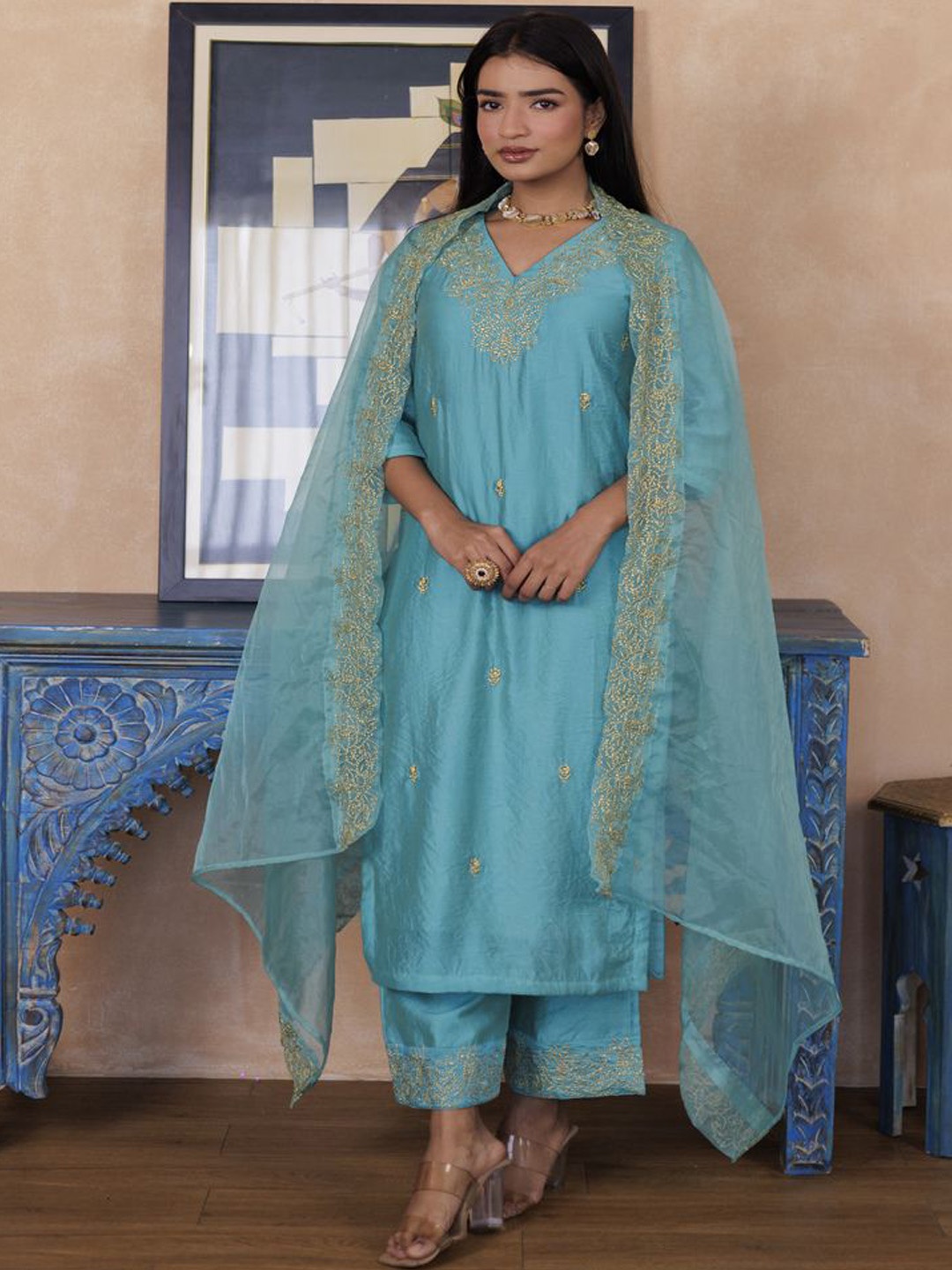 Sutra Clothing Women Floral Embroidered Regular Kurta with Palazzos & With Dupatta, Turquoise blue
Sutra Clothing Women Floral Embroidered Regular Kurta with Palazzos & With Dupatta, Turquoise blue