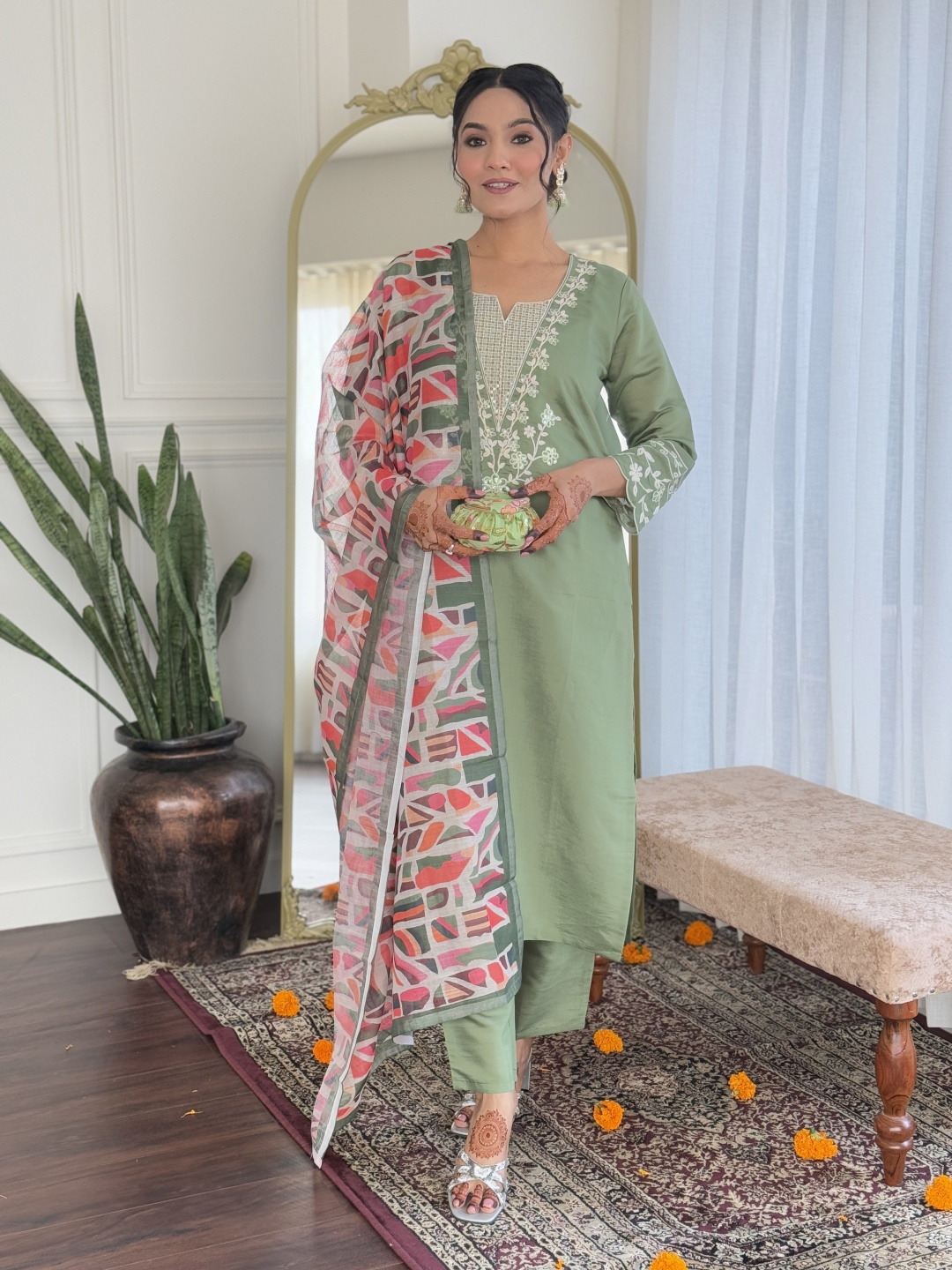 KALINI Women Embroidered Regular Thread Work Chanderi Silk Kurta with Trousers & With Dupatta, Green
KALINI Women Embroidered Regular Thread Work Chanderi Silk Kurta with Trousers & With Dupatta, Green