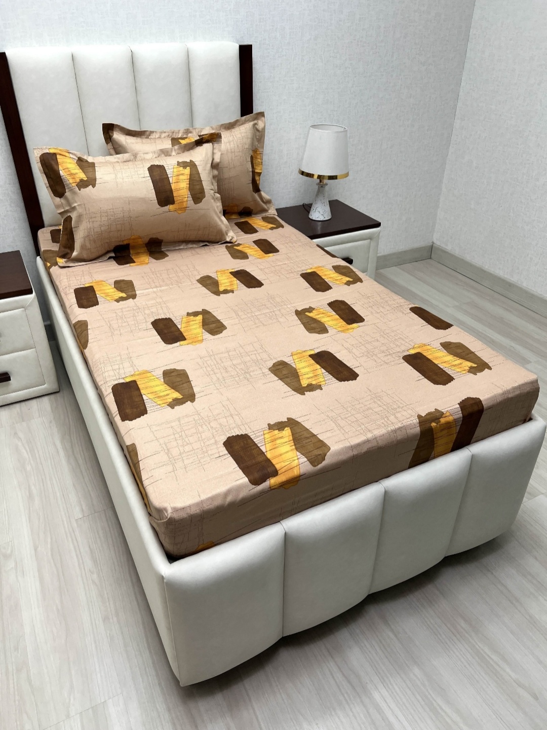 Pure Decor Lounge Fur Brown Printed 230 TC Pure Cotton Single Bedsheet Set-1.73 m x 2.36m
Pure Decor Lounge Fur Brown Printed 230 TC Pure Cotton Single Bedsheet Set-1.73 m x 2.36m