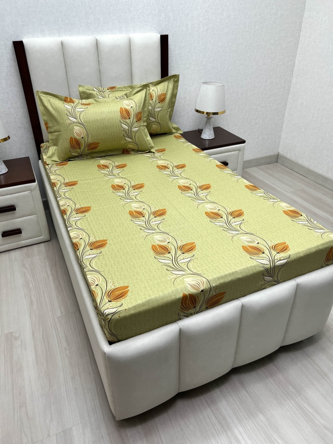 Pure Decor Lounge Fur Green Printed Pure Cotton 220TC Single Bedsheet Sets 1.73m x 2.36m
Pure Decor Lounge Fur Green Printed Pure Cotton 220TC Single Bedsheet Sets 1.73m x 2.36m