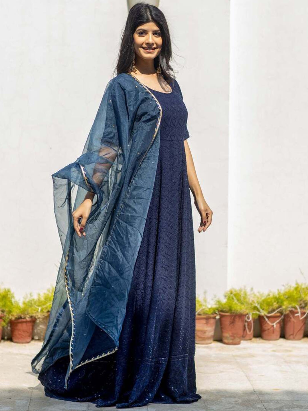 Sutra Clothing Women Embroidered Panelled Gotta Patti Kurta with Trousers & With Dupatta, Navy blue
Sutra Clothing Women Embroidered Panelled Gotta Patti Kurta with Trousers & With Dupatta, Navy blue