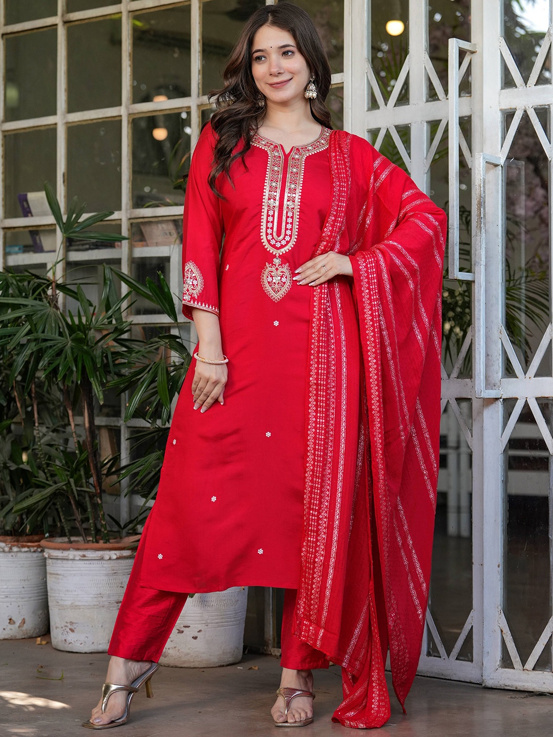 Vintro Women Embroidered Regular Sequinned Chanderi Silk Kurta with Trousers & With Dupatta, Red
Vintro Women Embroidered Regular Sequinned Chanderi Silk Kurta with Trousers & With Dupatta, Red