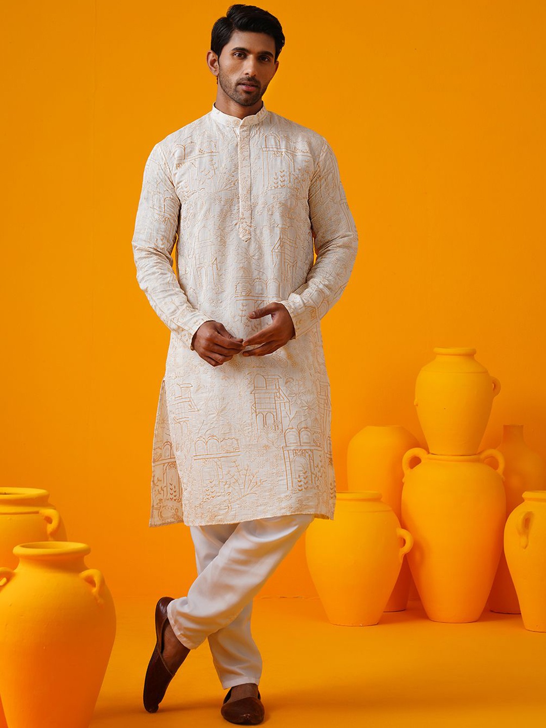 SOJANYA Ethnic Motifs Embroidered Mandarin Collar Thread Work Straight Kurtas, Cream
SOJANYA Ethnic Motifs Embroidered Mandarin Collar Thread Work Straight Kurtas, Cream