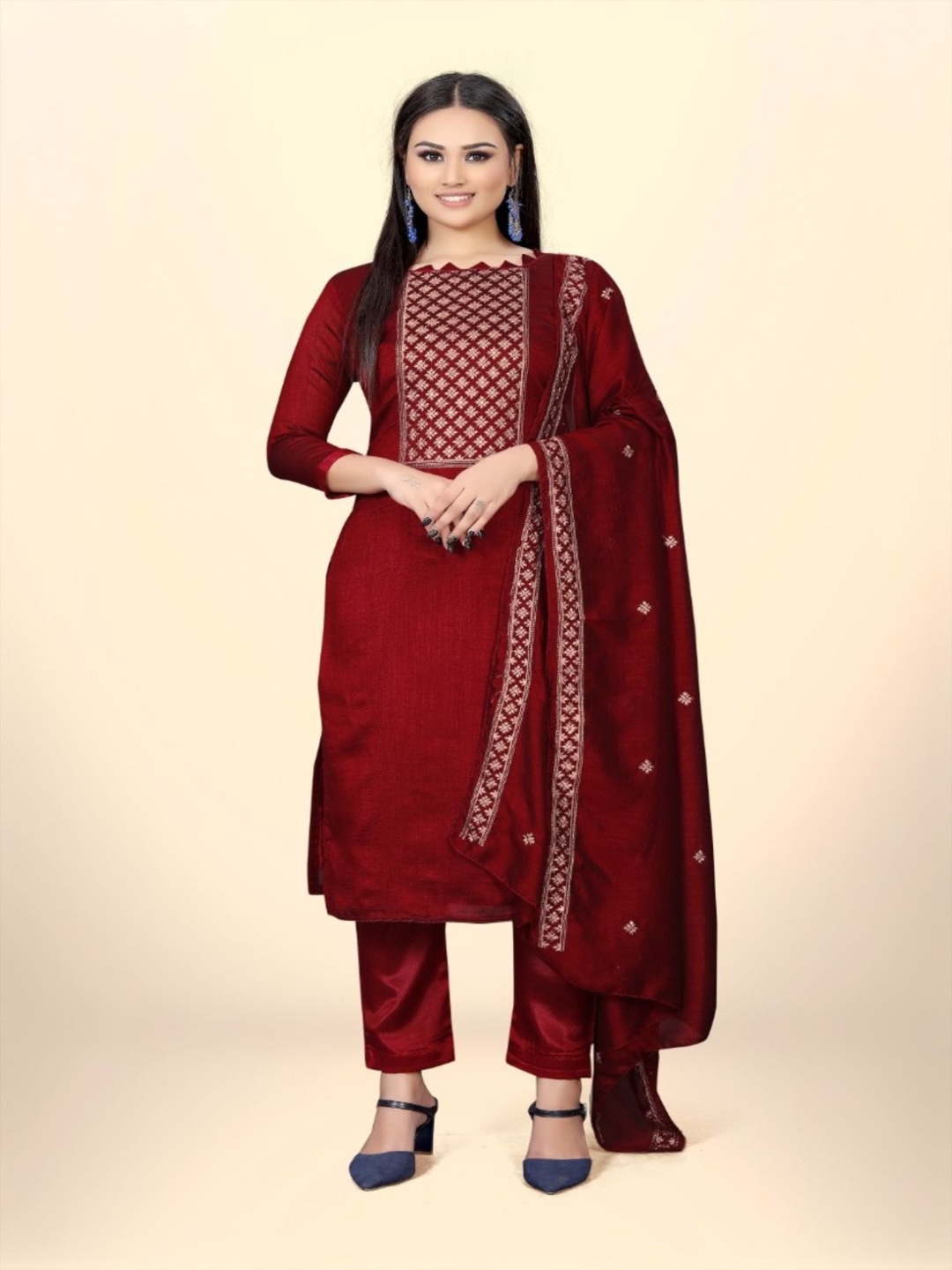 A TO Z CART Floral Embroidered Sequinned Pure Silk Unstitched Dress Material, Maroon
A TO Z CART Floral Embroidered Sequinned Pure Silk Unstitched Dress Material, Maroon