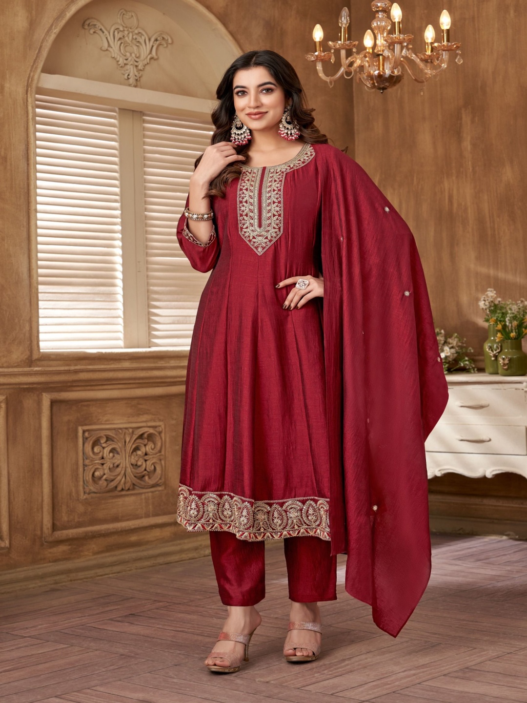 VEDANT VASTRAM Floral Embroidered Sequinned Silk Georgette Kurta With Trouser & Dupatta, Maroon
VEDANT VASTRAM Floral Embroidered Sequinned Silk Georgette Kurta With Trouser & Dupatta, Maroon