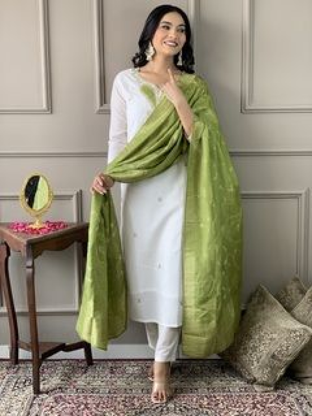 Jayalakshmi Silks Paisley Embroidered Sequinned Straight Kurta With Trouser & Dupatta, White
Jayalakshmi Silks Paisley Embroidered Sequinned Straight Kurta With Trouser & Dupatta, White