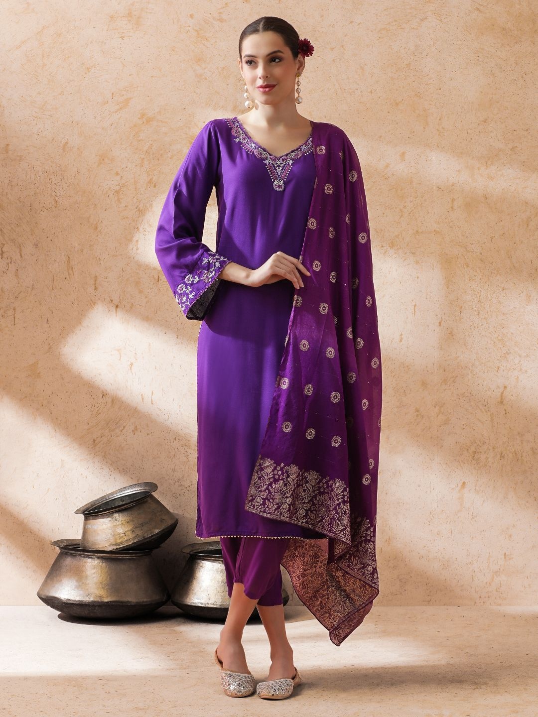 STYLEBAAZI Embroidered V-Neck Sequinned Straight Kurta With Trouser & Dupatta, Purple
STYLEBAAZI Embroidered V-Neck Sequinned Straight Kurta With Trouser & Dupatta, Purple