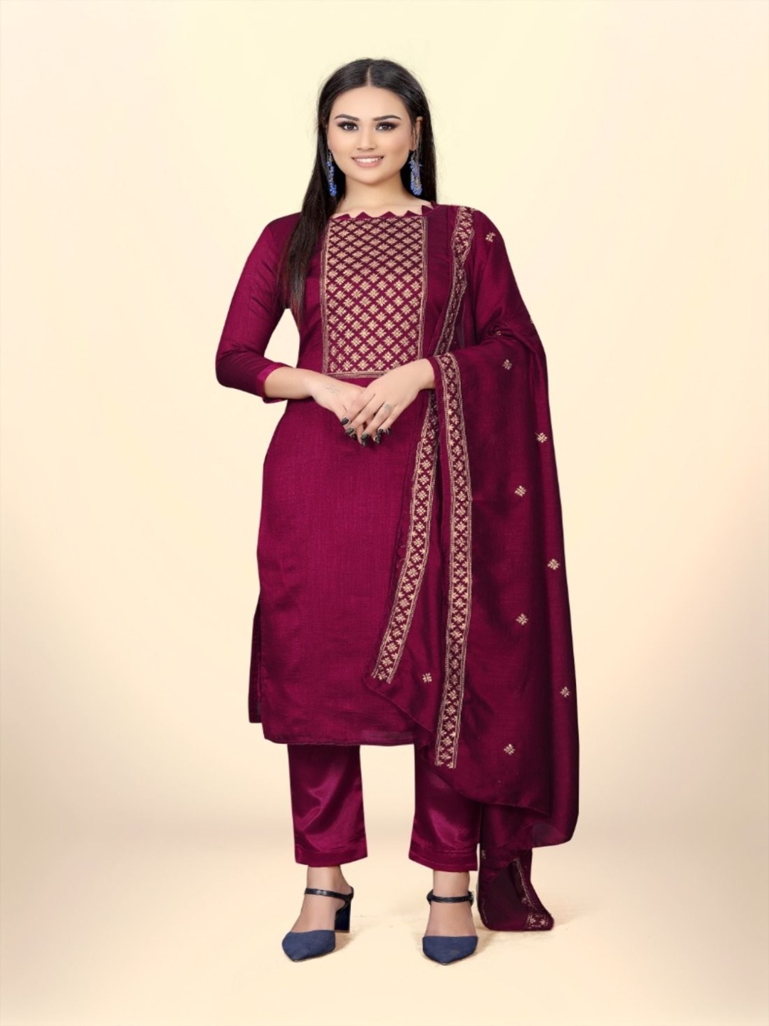 A TO Z CART Floral Embroidered Sequinned Pure Silk Unstitched Dress Material, Burgundy
A TO Z CART Floral Embroidered Sequinned Pure Silk Unstitched Dress Material, Burgundy
