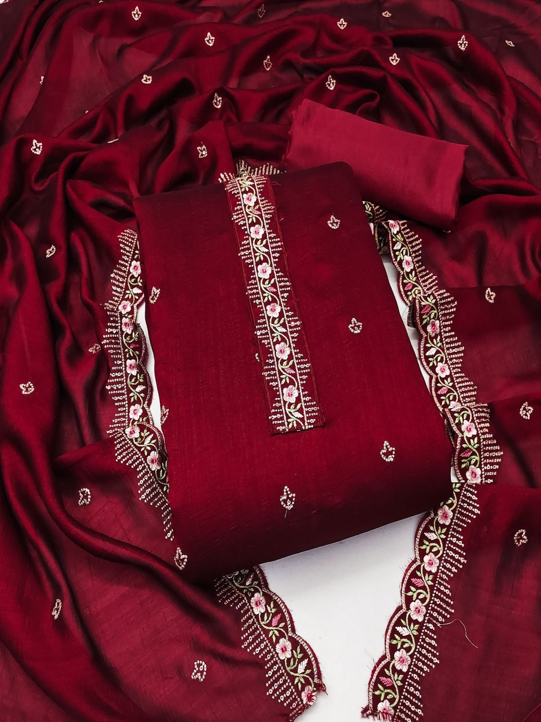 A TO Z CART Floral Embroidered Sequinned Pure Silk Unstitched Dress Material, Maroon
A TO Z CART Floral Embroidered Sequinned Pure Silk Unstitched Dress Material, Maroon