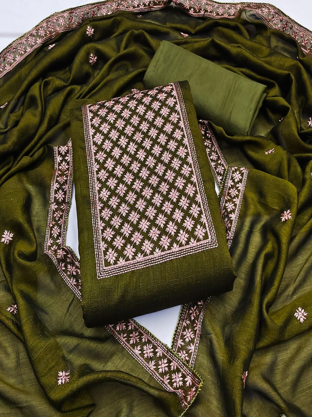 A TO Z CART Floral Embroidered Sequinned Pure Silk Unstitched Dress Material, Olive
A TO Z CART Floral Embroidered Sequinned Pure Silk Unstitched Dress Material, Olive