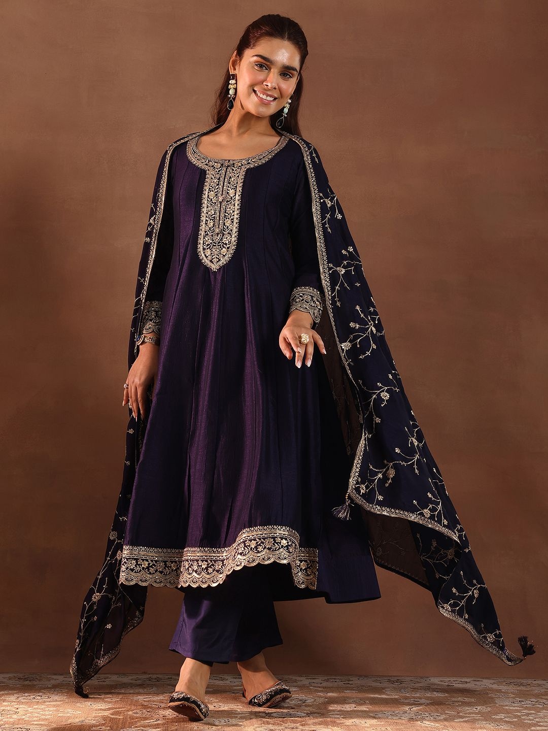 Libas Floral Embroidered Panelled Sequinned Kurta With Trousers & Dupatta, Purple
Libas Floral Embroidered Panelled Sequinned Kurta With Trousers & Dupatta, Purple