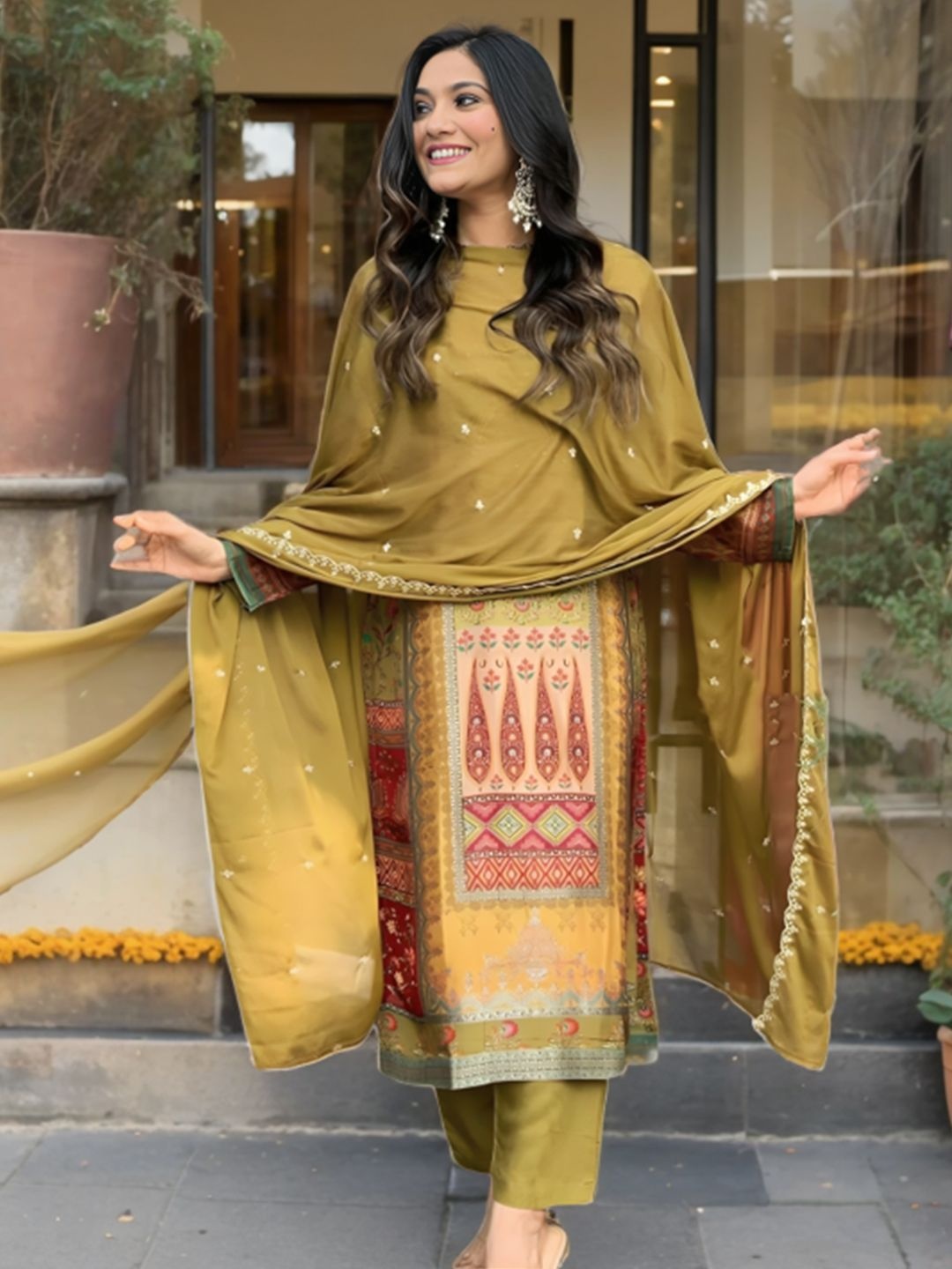 Siya Fashion Women Paisley Printed Regular Kurta with Trousers & With Dupatta, Yellow
Siya Fashion Women Paisley Printed Regular Kurta with Trousers & With Dupatta, Yellow