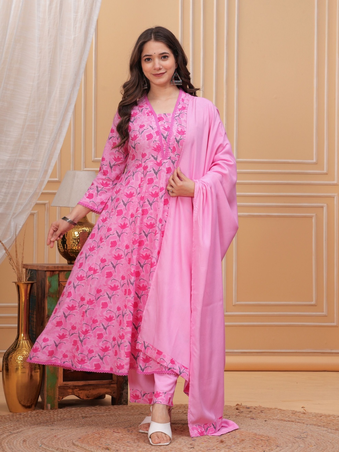 PARTHVI Floral Printed Square Neck Anarkali Kurta With Trousers & Dupatta, Pink
PARTHVI Floral Printed Square Neck Anarkali Kurta With Trousers & Dupatta, Pink