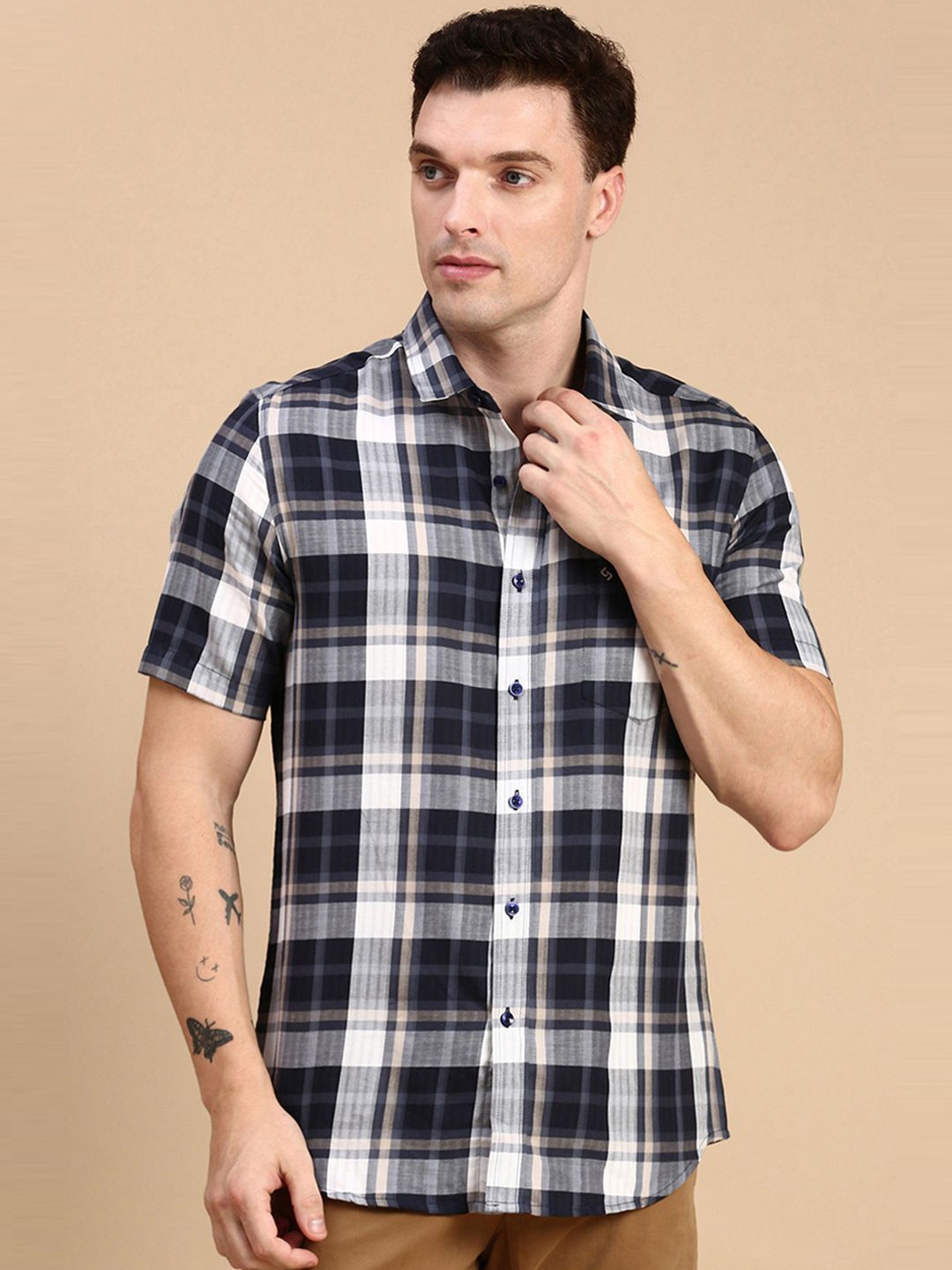 Classic Polo Men India Slim Fit Spread Collar Tartan Checked Cotton Casual Shirt, Black
Classic Polo Men India Slim Fit Spread Collar Tartan Checked Cotton Casual Shirt, Black