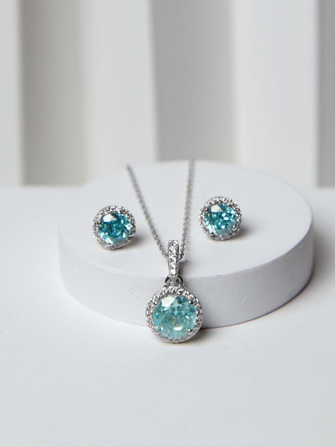 VELVET IMPERIAL Sterling Sliver Plated Artificial Stones Studded Jewellery Set, Silver
VELVET IMPERIAL Sterling Sliver Plated Artificial Stones Studded Jewellery Set, Silver