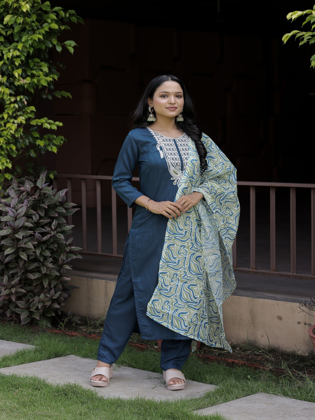 RV CREATION Paisley Yoke Design Thread Work Straight Kurta With Trouser And Dupatta, Blue
RV CREATION Paisley Yoke Design Thread Work Straight Kurta With Trouser And Dupatta, Blue